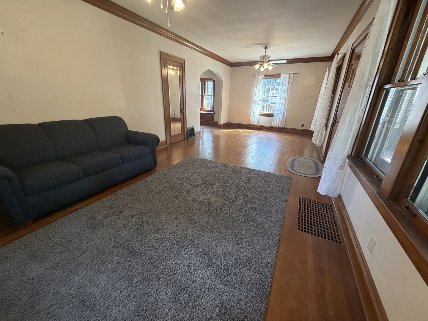 1106 E Olive Street Property Photo 6