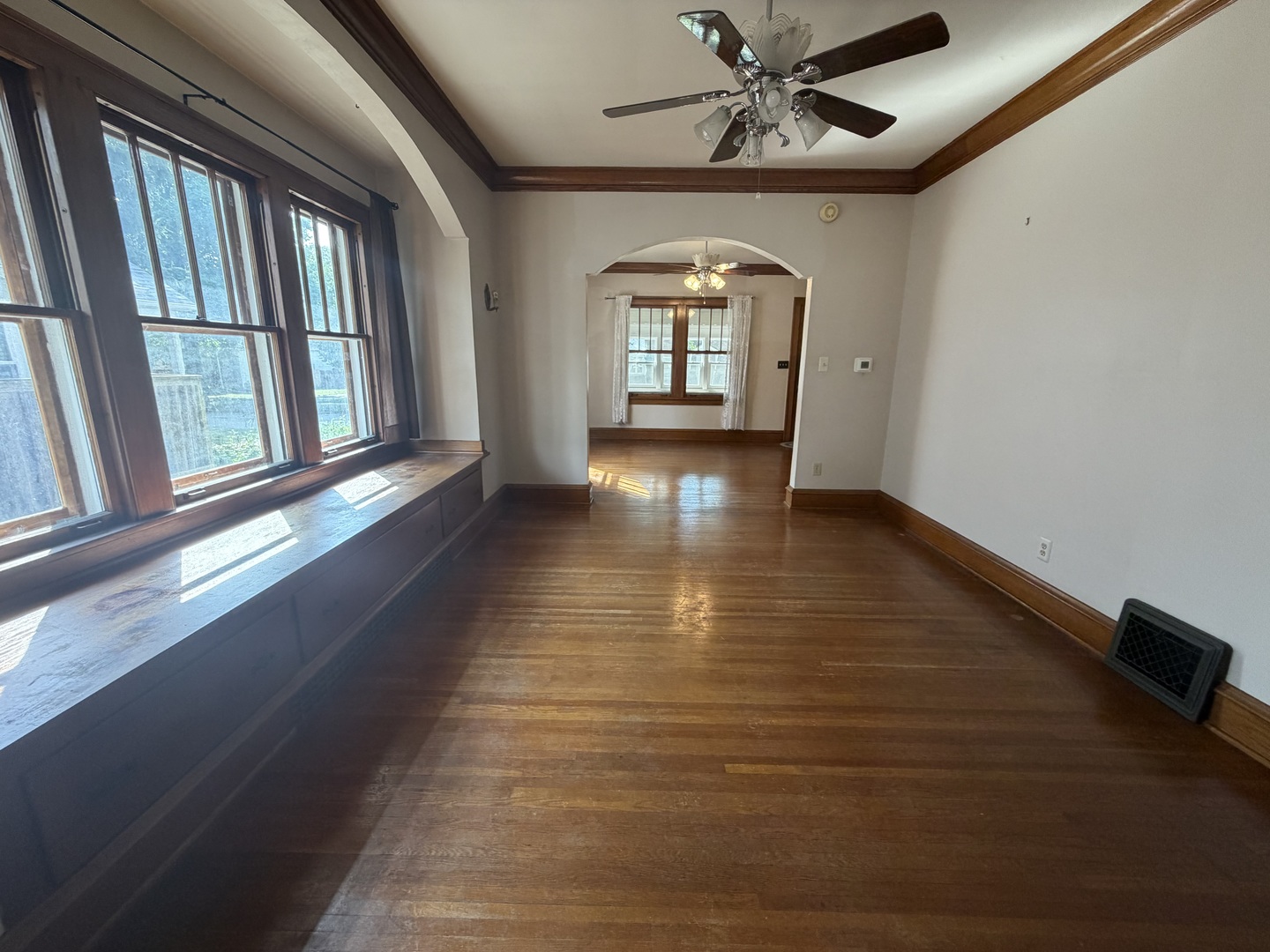 1106 E Olive Street Property Photo 8