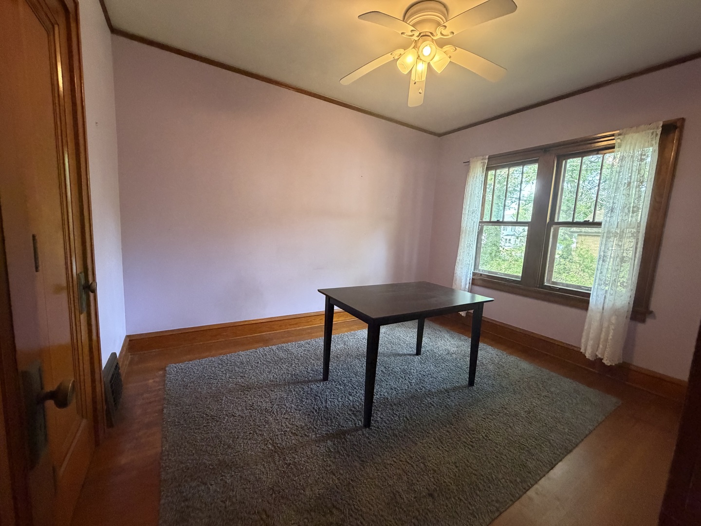 1106 E Olive Street Property Photo 9