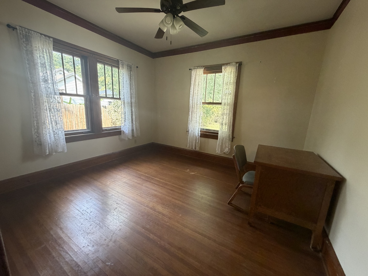 1106 E Olive Street Property Photo 11