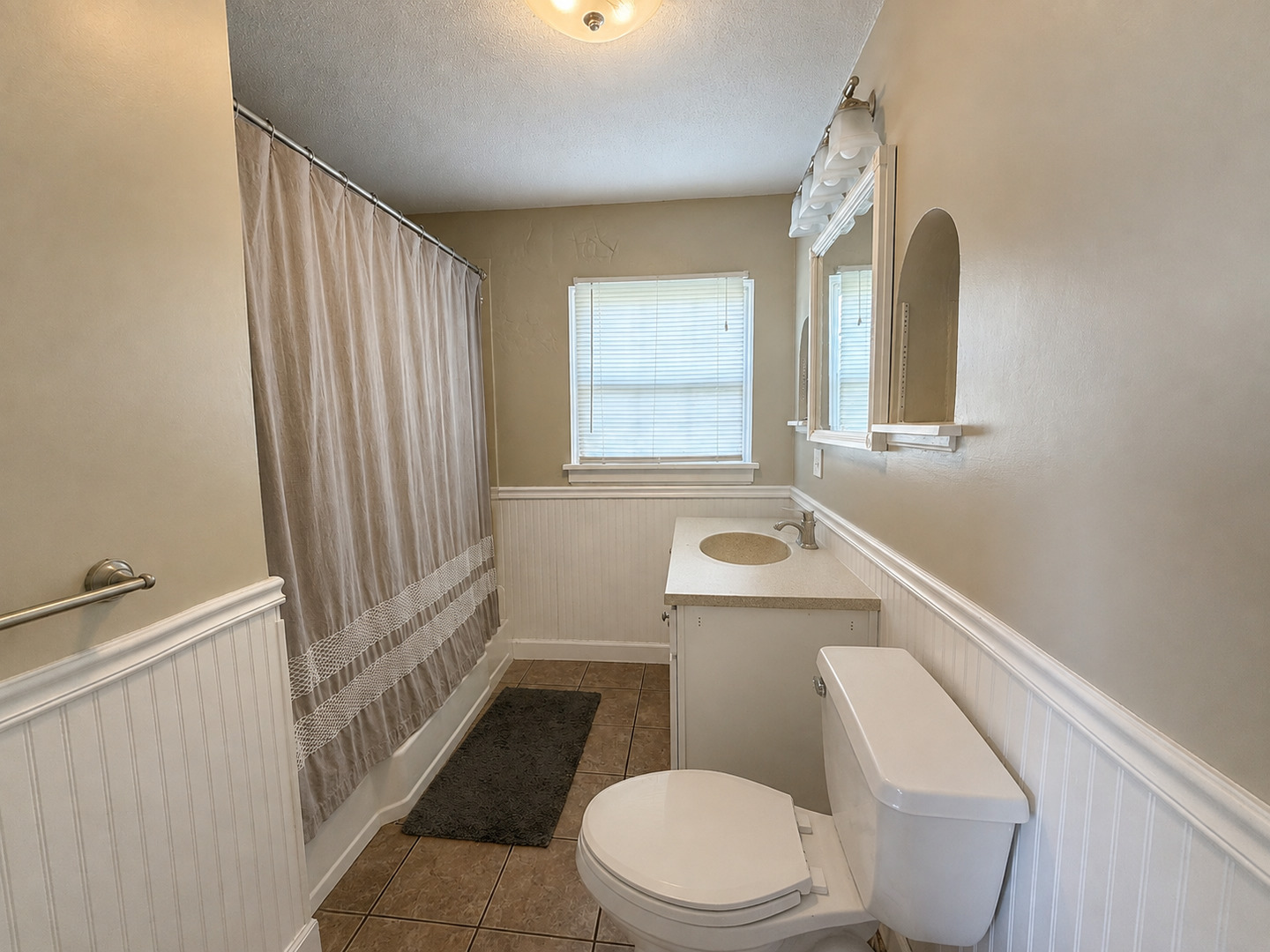 320 Anderson Street Property Photo 7