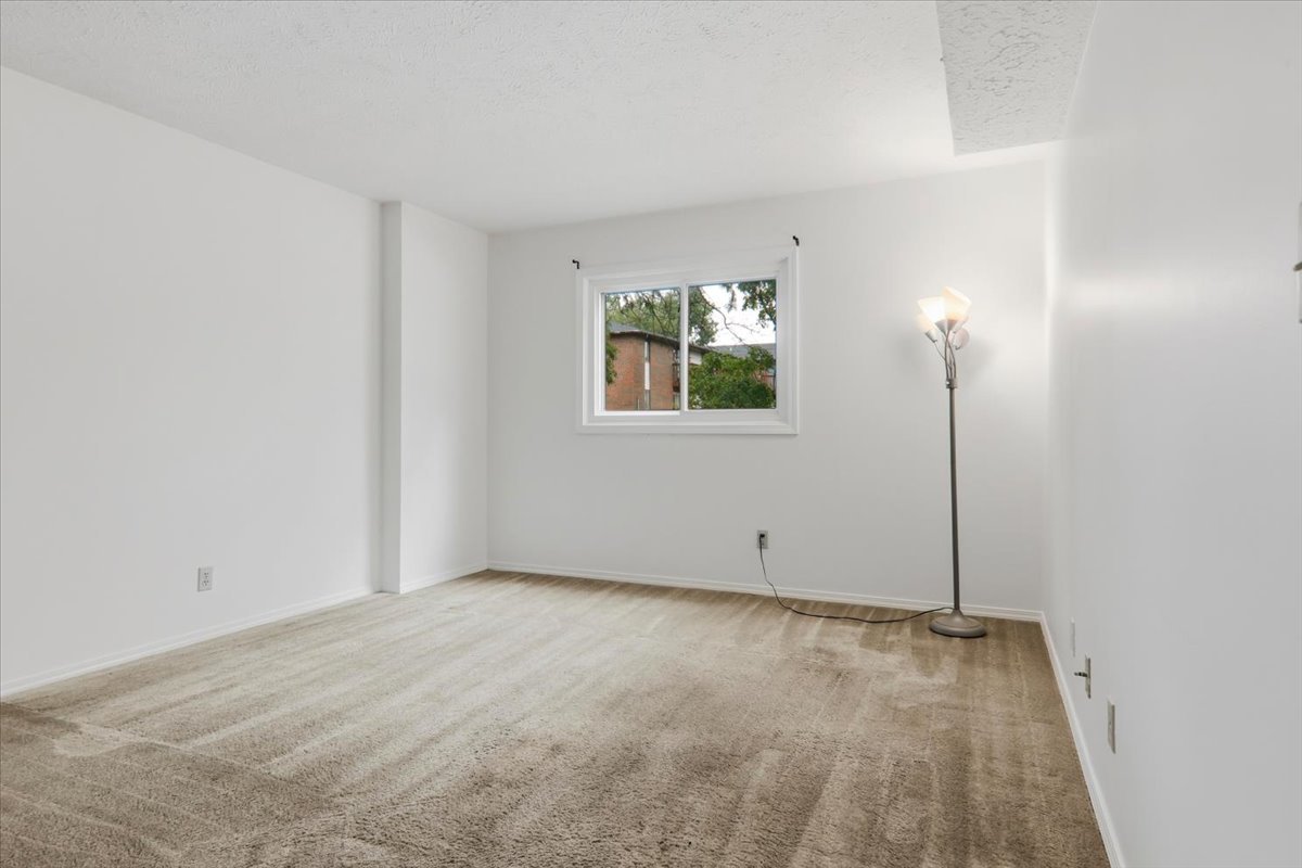 1920 Tracy Drive 9 Property Photo 11