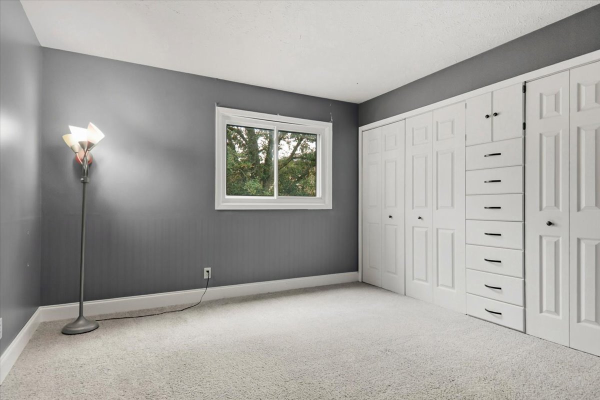1920 Tracy Drive 9 Property Photo 13