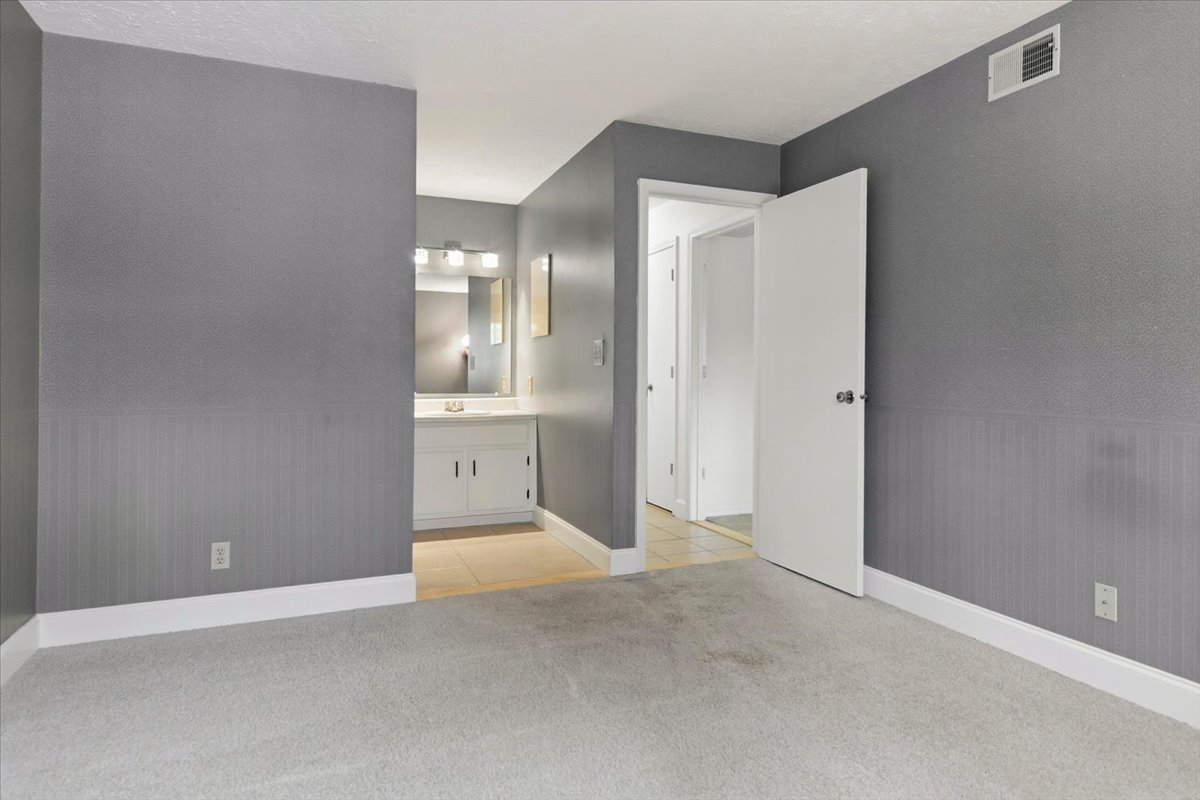 1920 Tracy Drive 9 Property Photo 14
