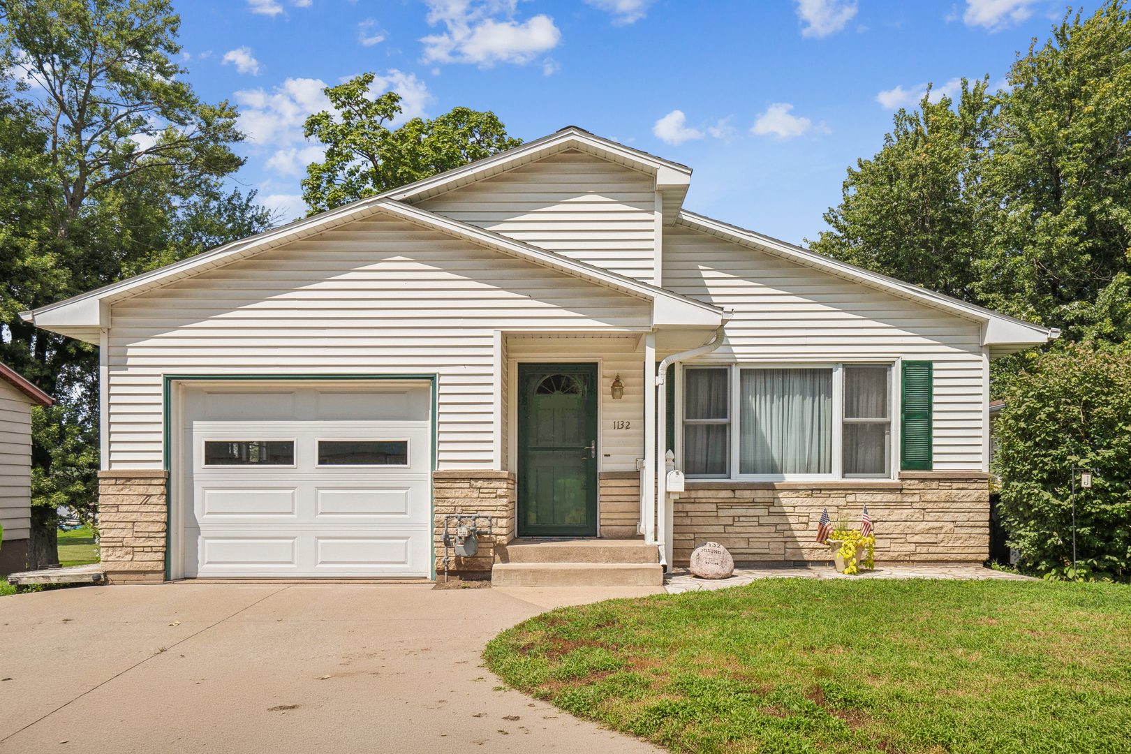 1132 Briarcliff Lane Property Photo 1