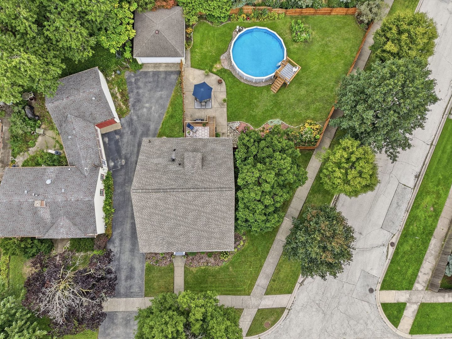 5325 Franklin Avenue Property Photo 4