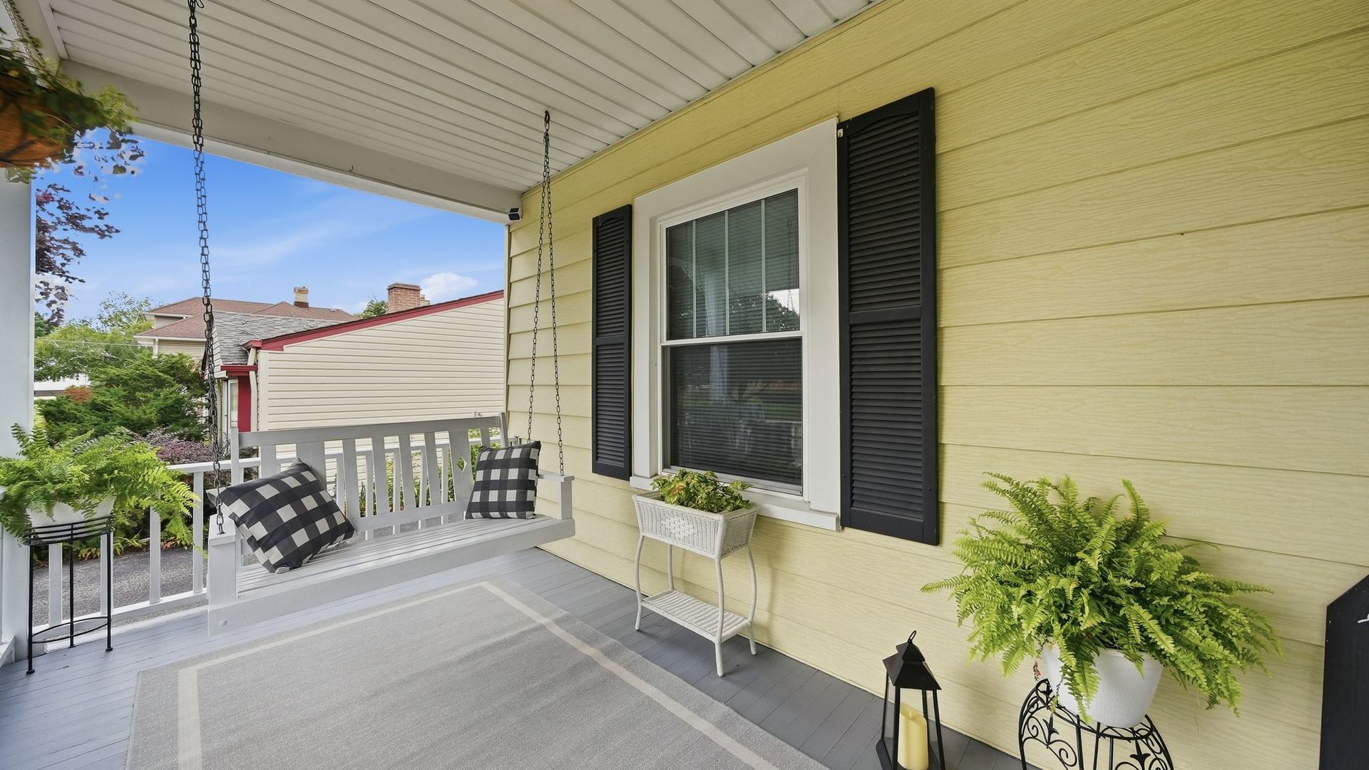5325 Franklin Avenue Property Photo 6
