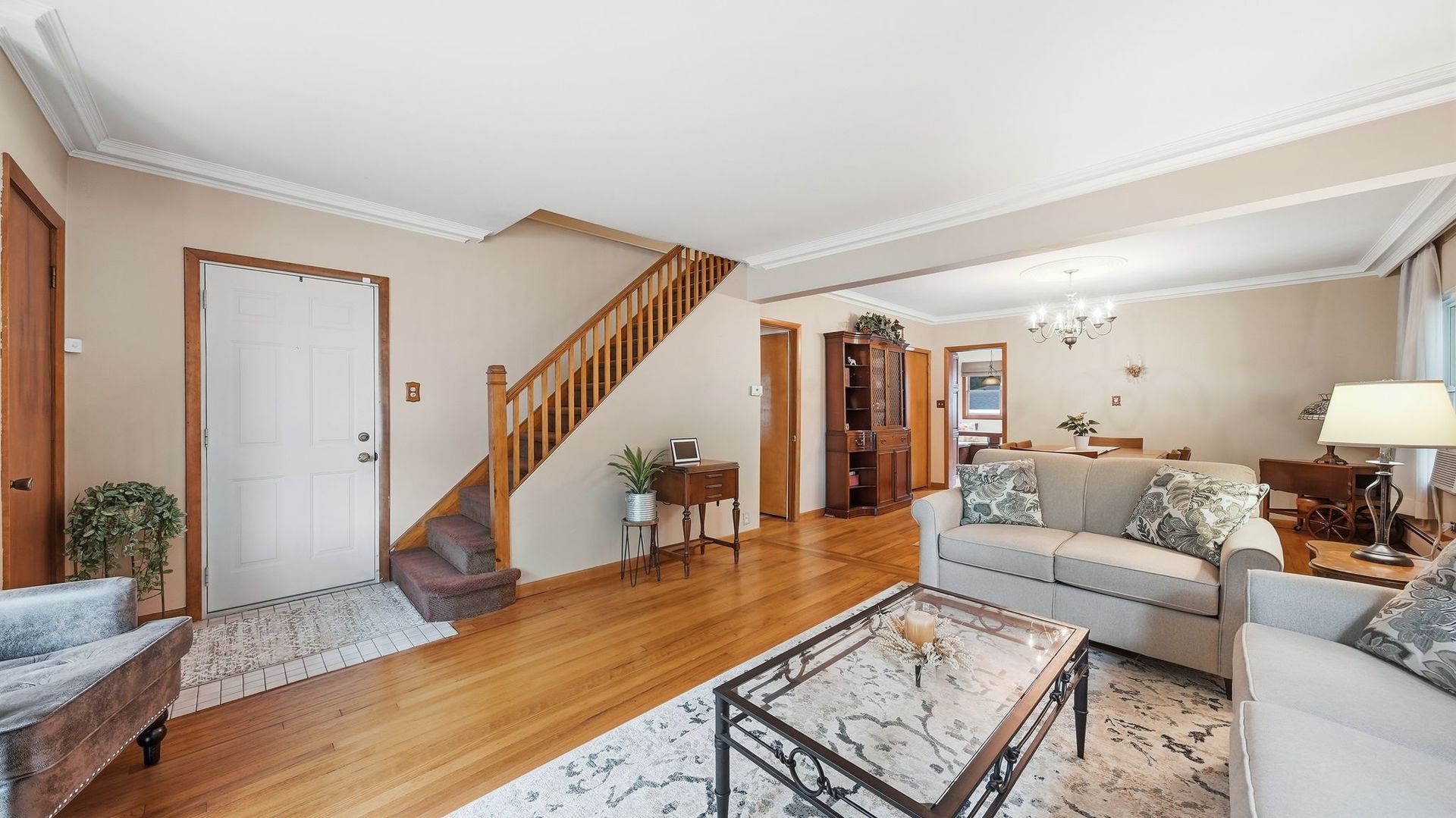 5325 Franklin Avenue Property Photo 8