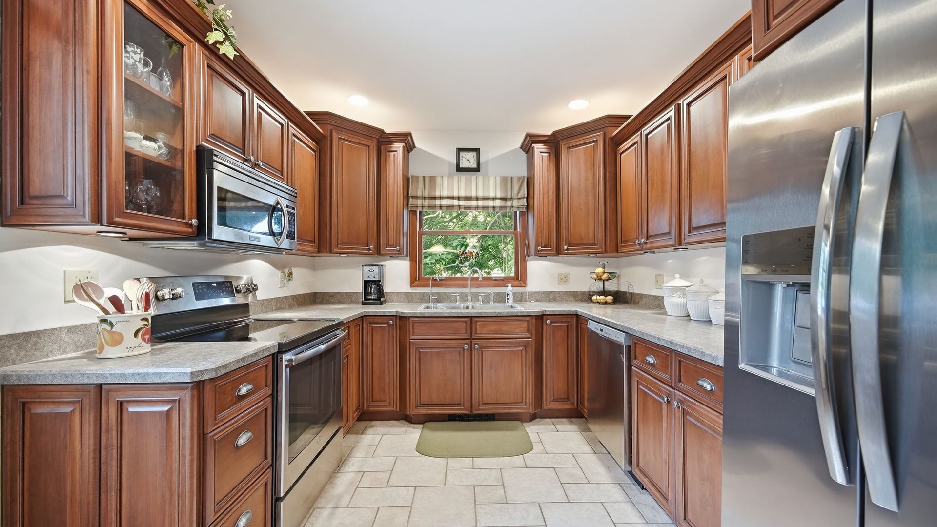 5325 Franklin Avenue Property Photo 11