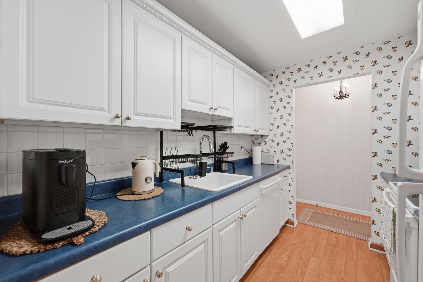 2500 Windsor Mall 2d Property Photo 18
