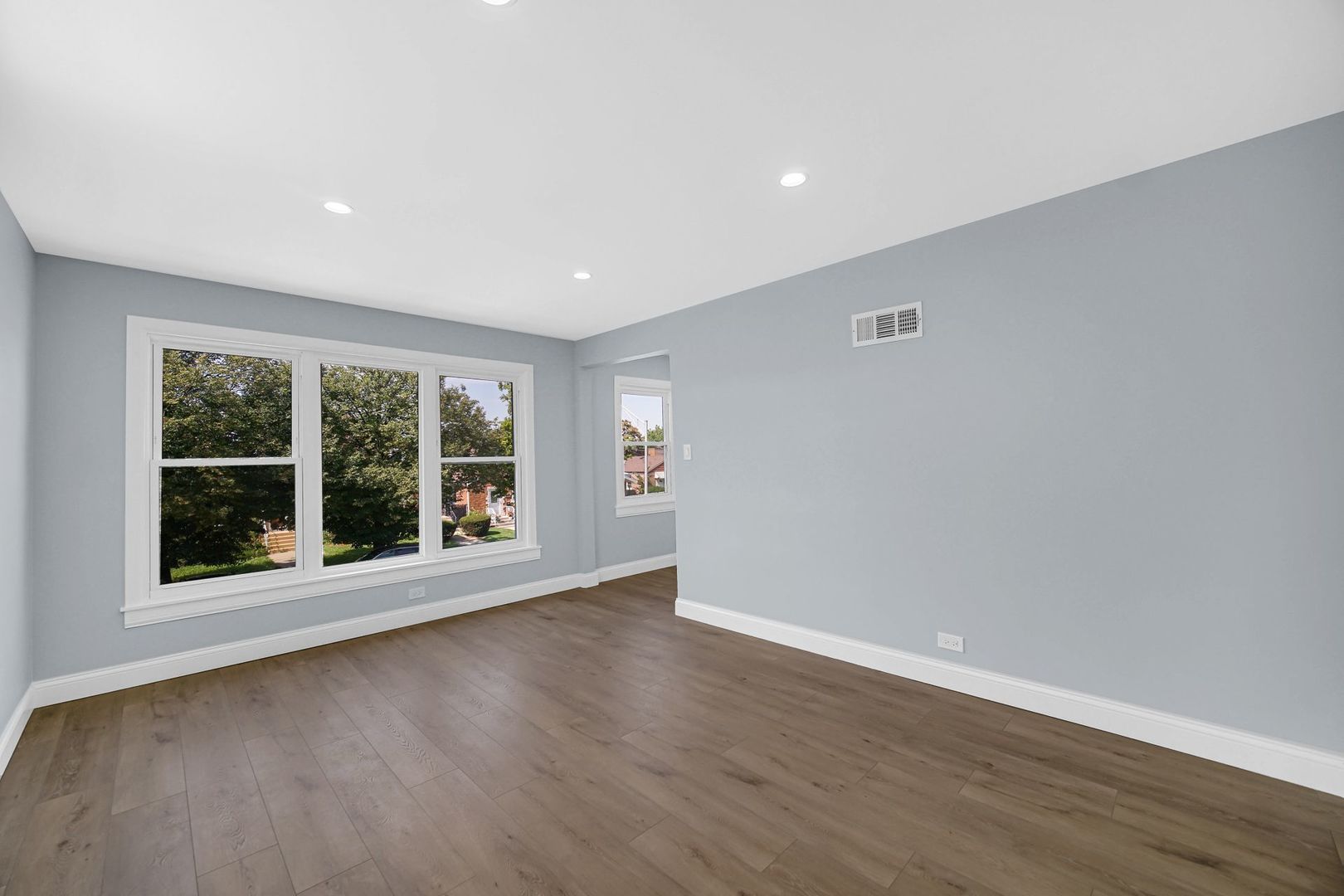 1035 Bohland Avenue Property Photo 4