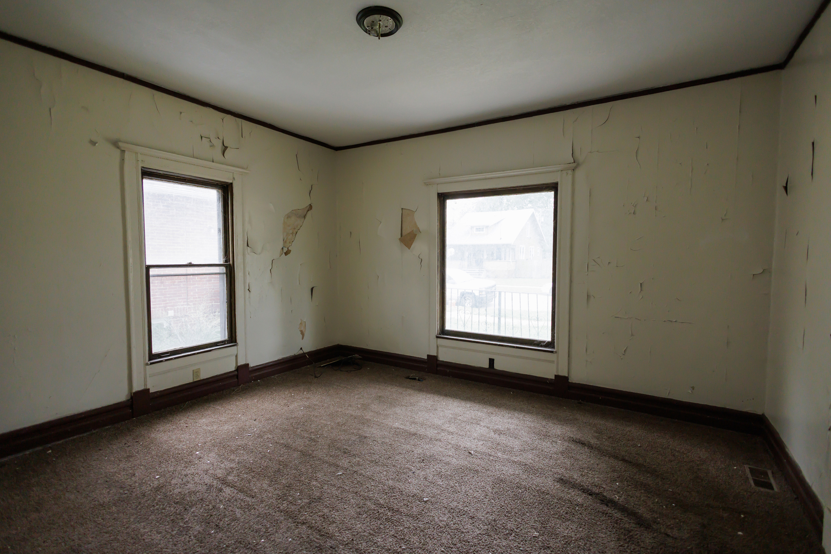 643 S Myrtle Avenue Property Photo 13