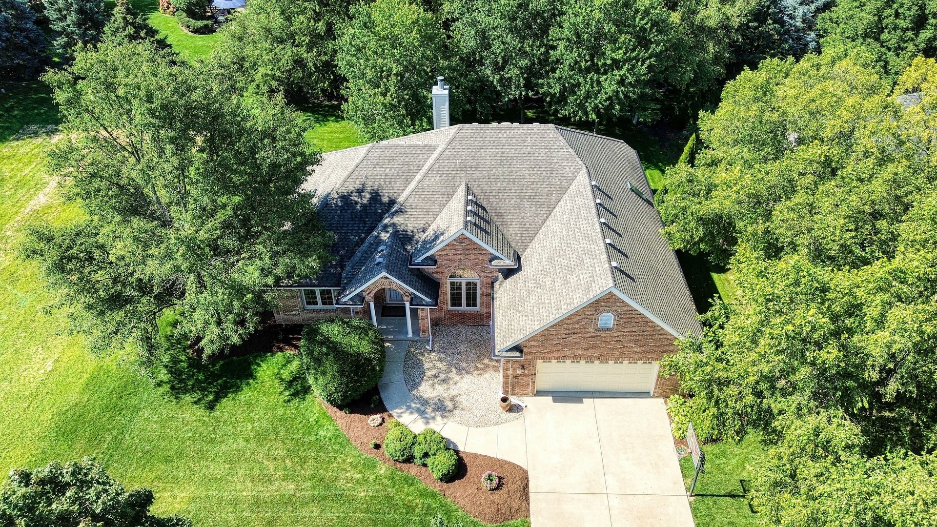 712 Brighton Drive Property Photo 1