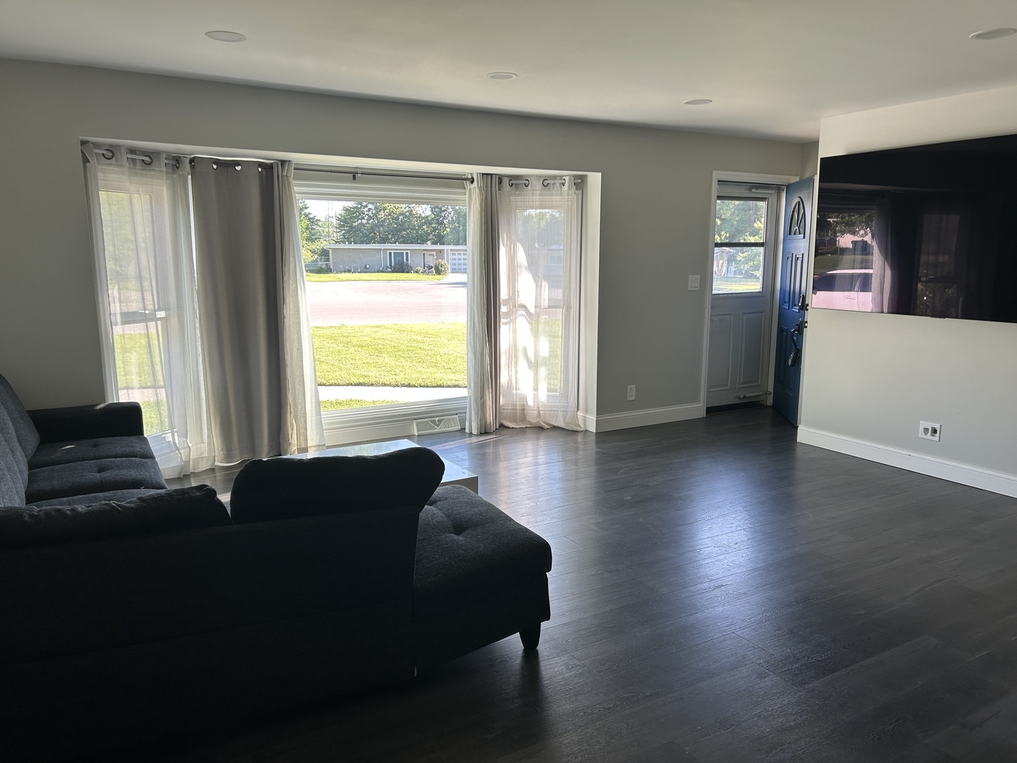 1285 Constellation Drive Property Photo 4