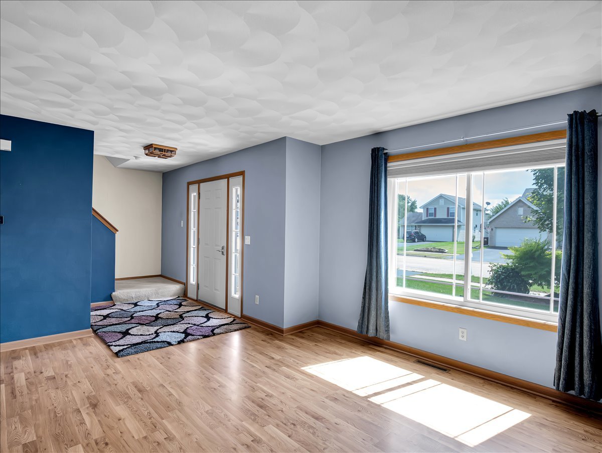 5706 Heaton Court Property Photo 6