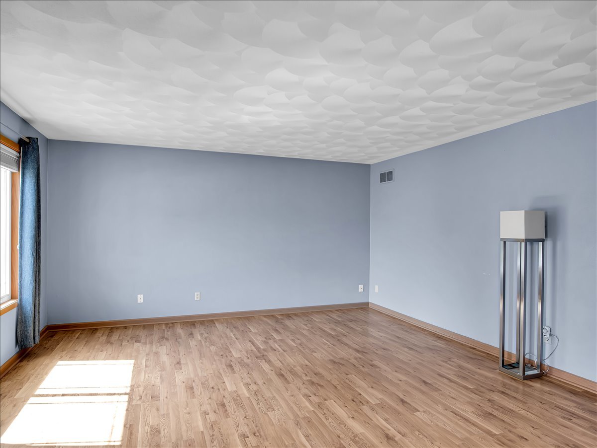 5706 Heaton Court Property Photo 8