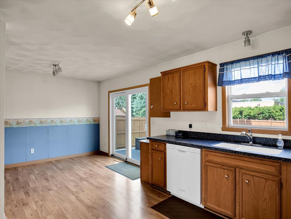 5706 Heaton Court Property Photo 13