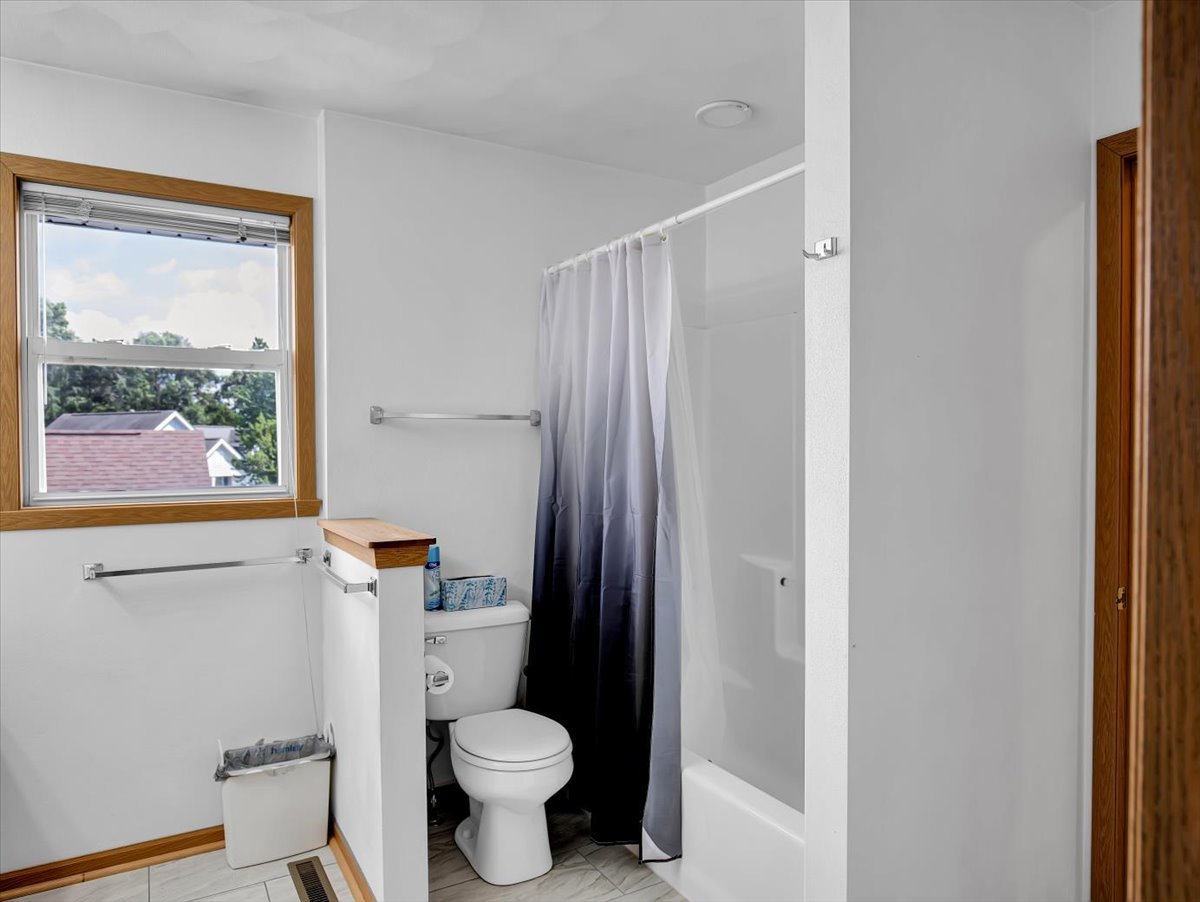 5706 Heaton Court Property Photo 27