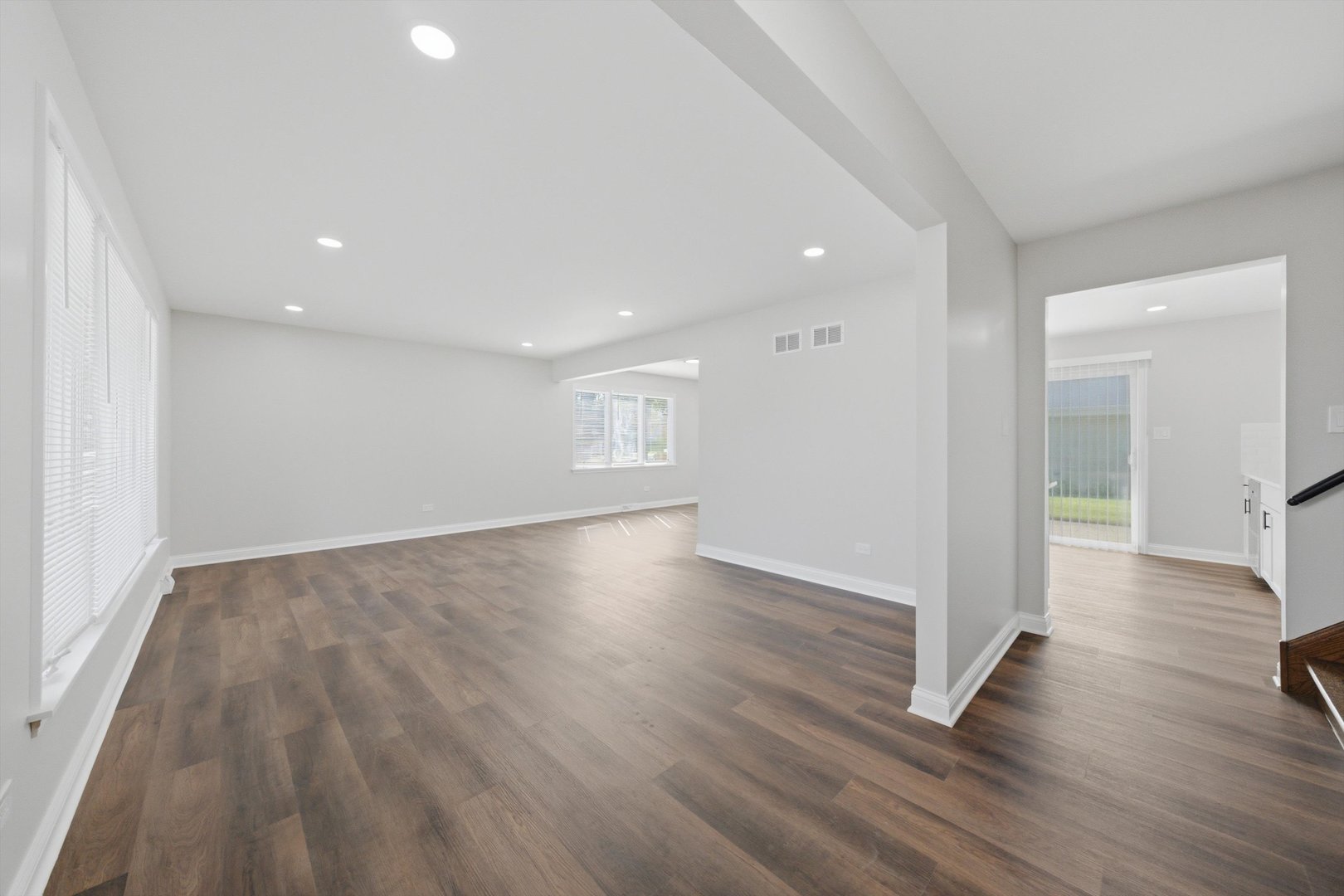 1103 E 166th Place Property Photo 8