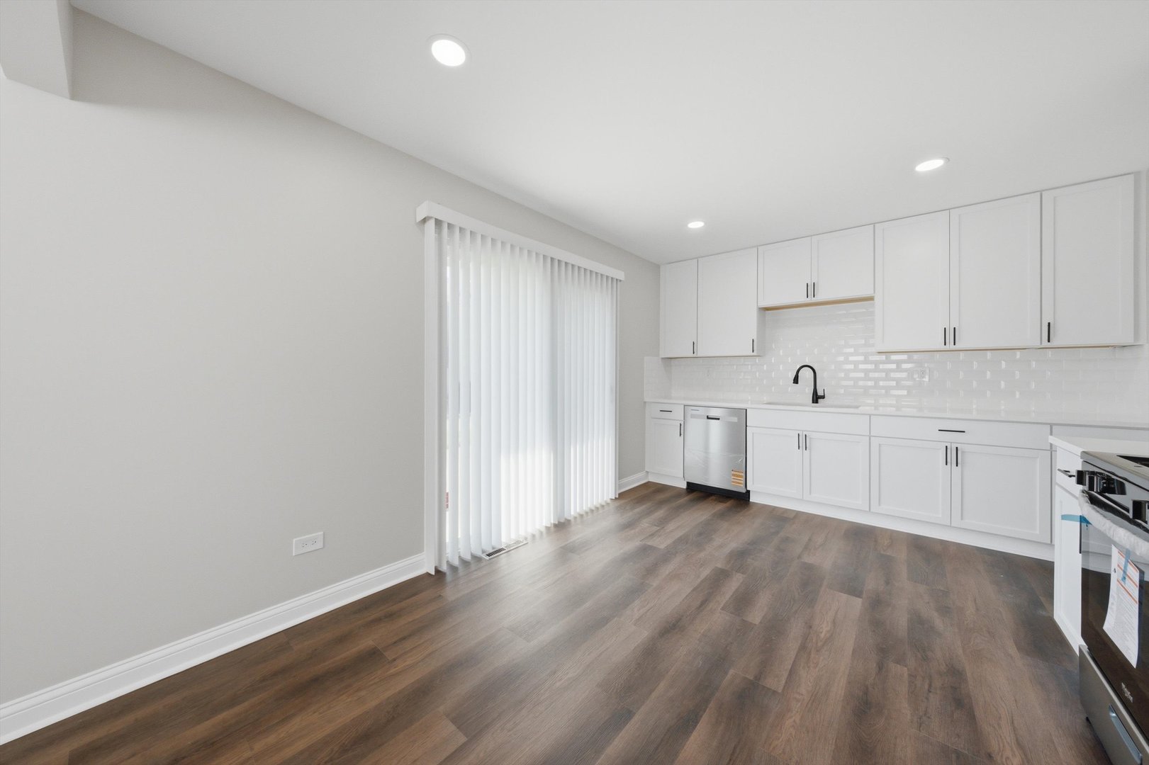 1103 E 166th Place Property Photo 13