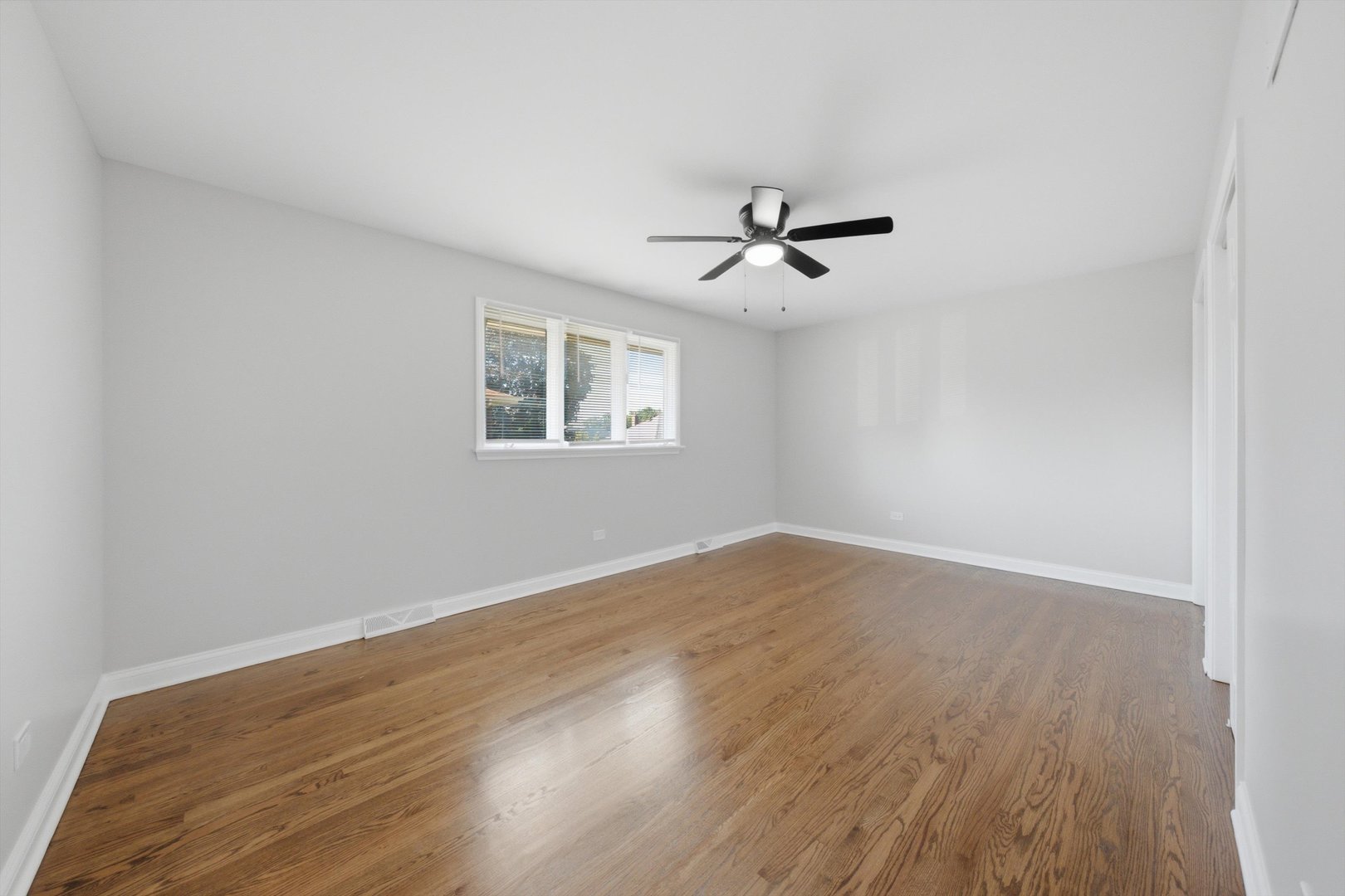 1103 E 166th Place Property Photo 19