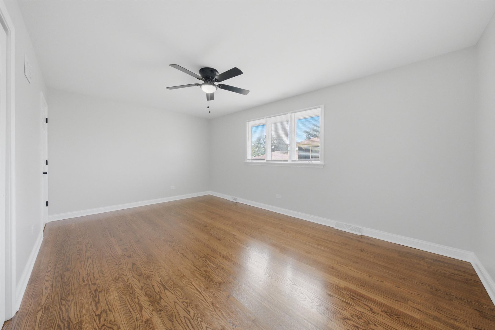 1103 E 166th Place Property Photo 23