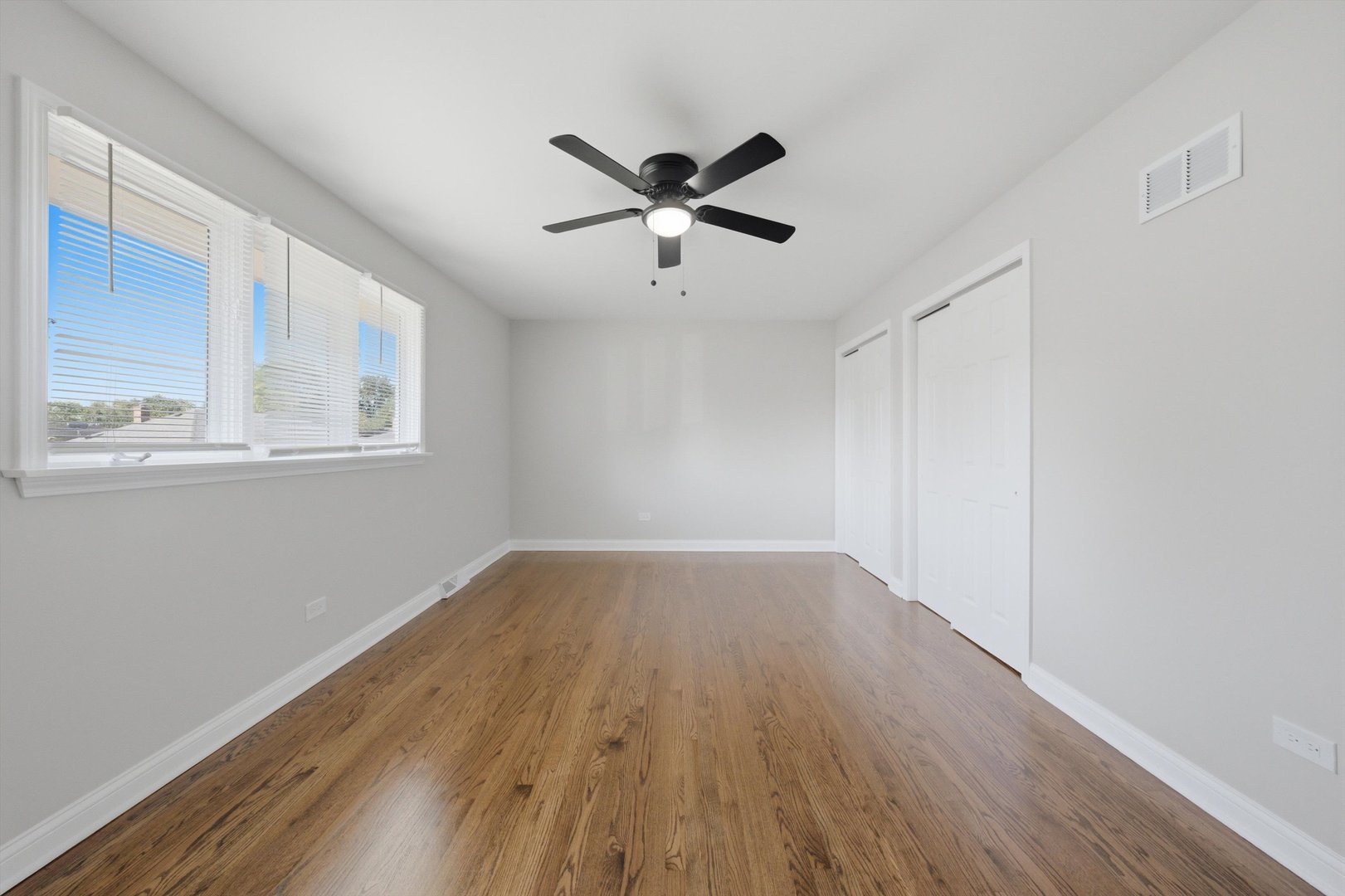 1103 E 166th Place Property Photo 25