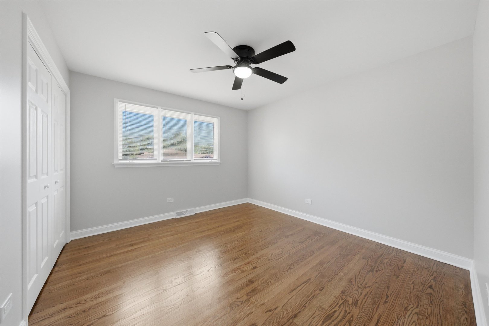 1103 E 166th Place Property Photo 26
