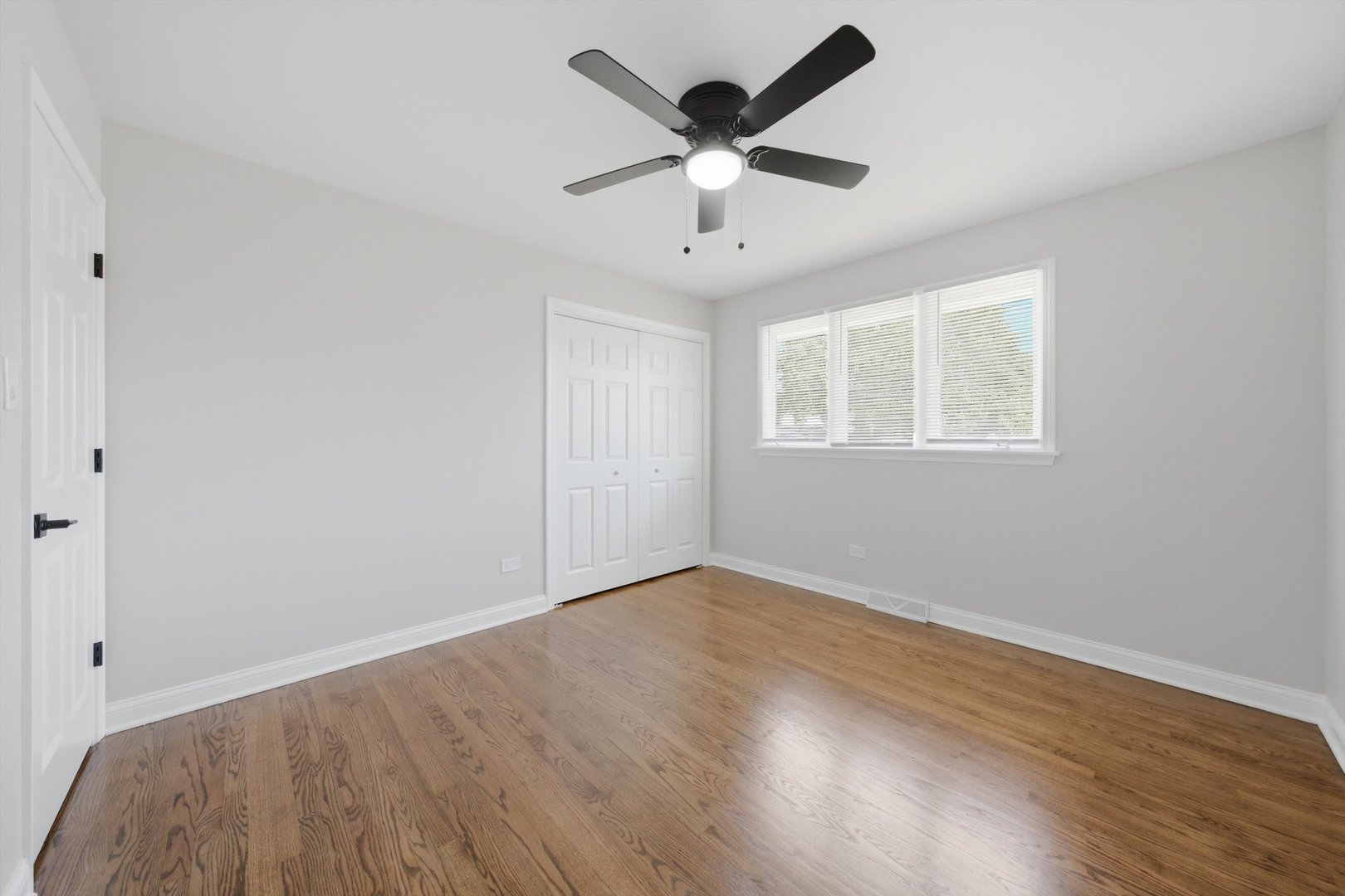 1103 E 166th Place Property Photo 27