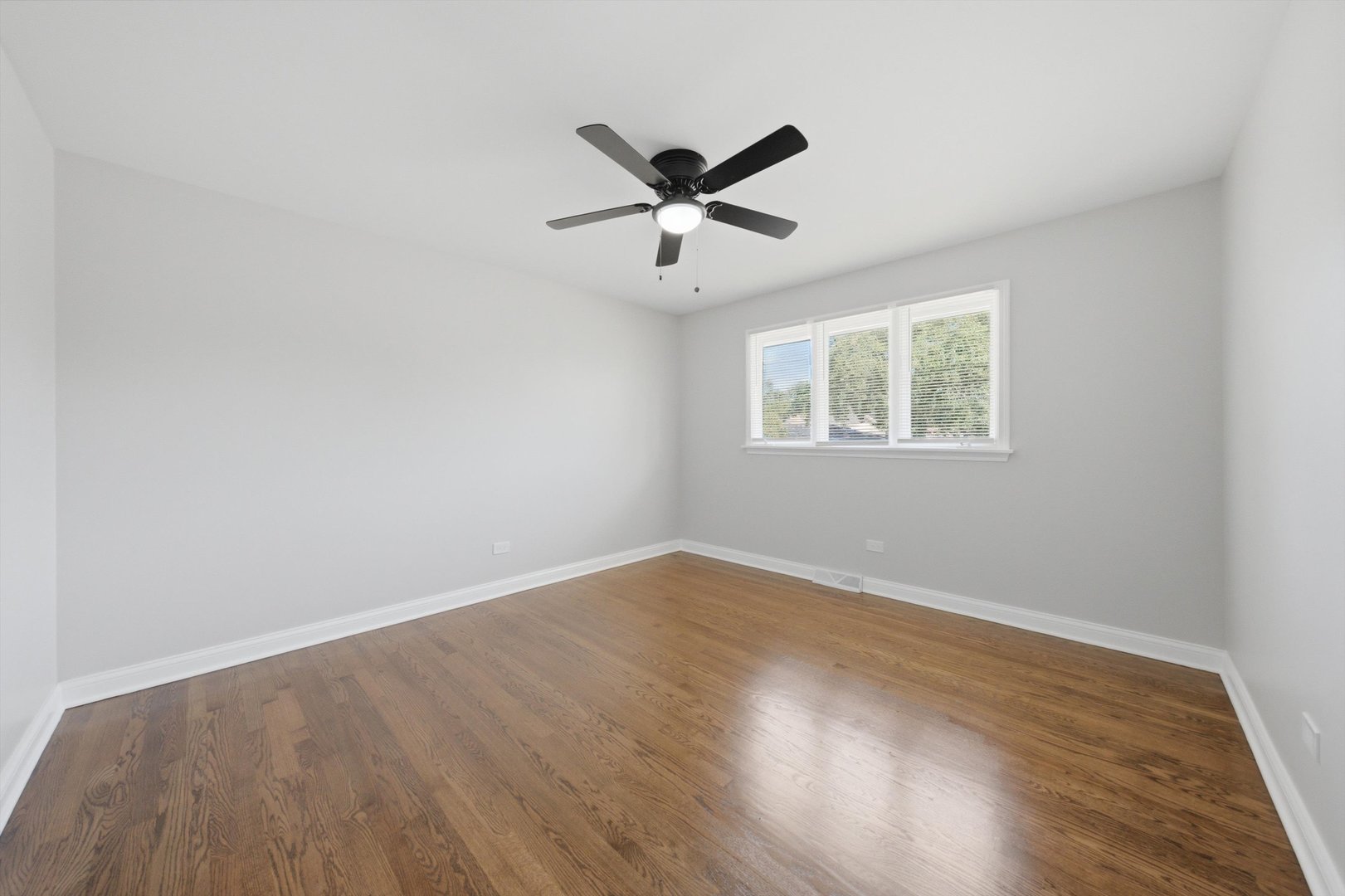 1103 E 166th Place Property Photo 30