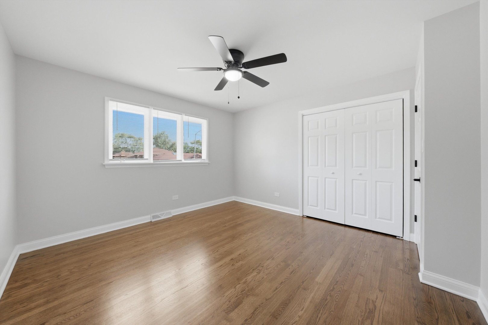 1103 E 166th Place Property Photo 31