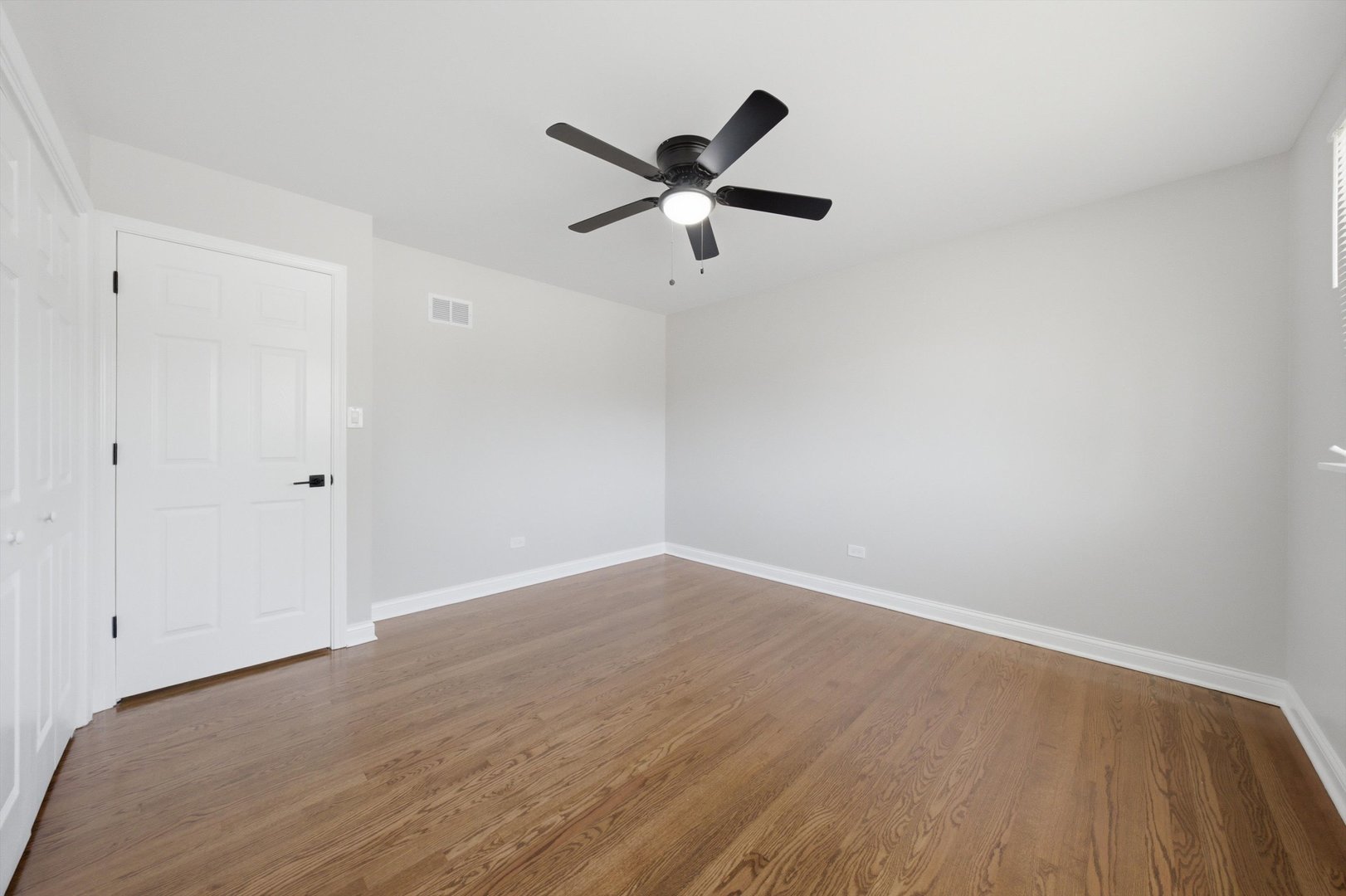 1103 E 166th Place Property Photo 34