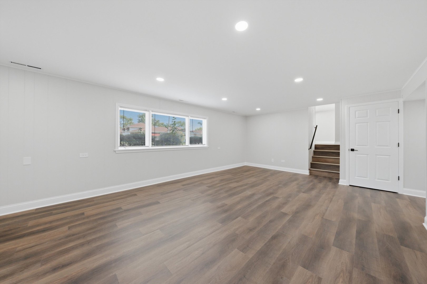 1103 E 166th Place Property Photo 39