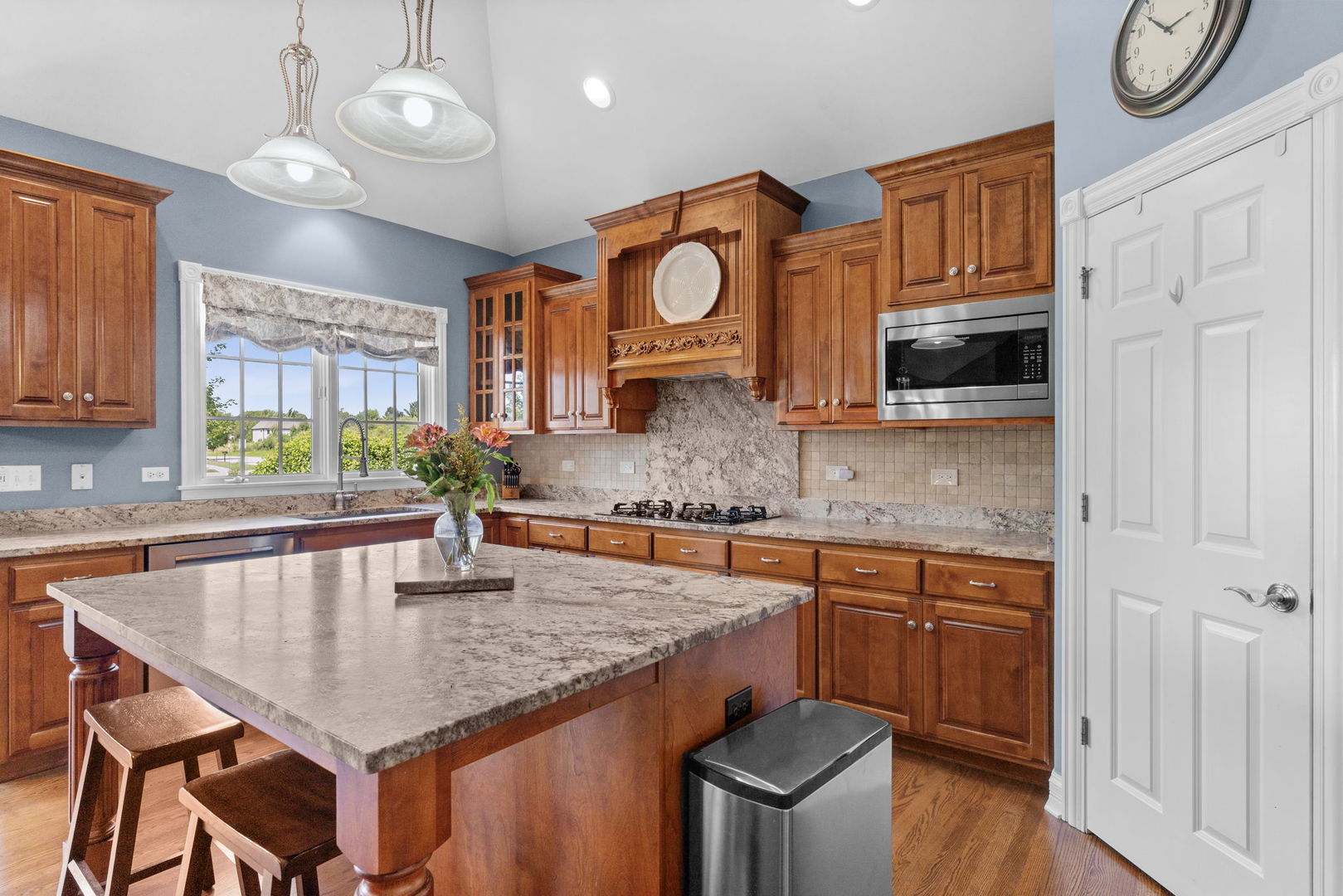 3401 Winding Meadow Lane Property Photo 10