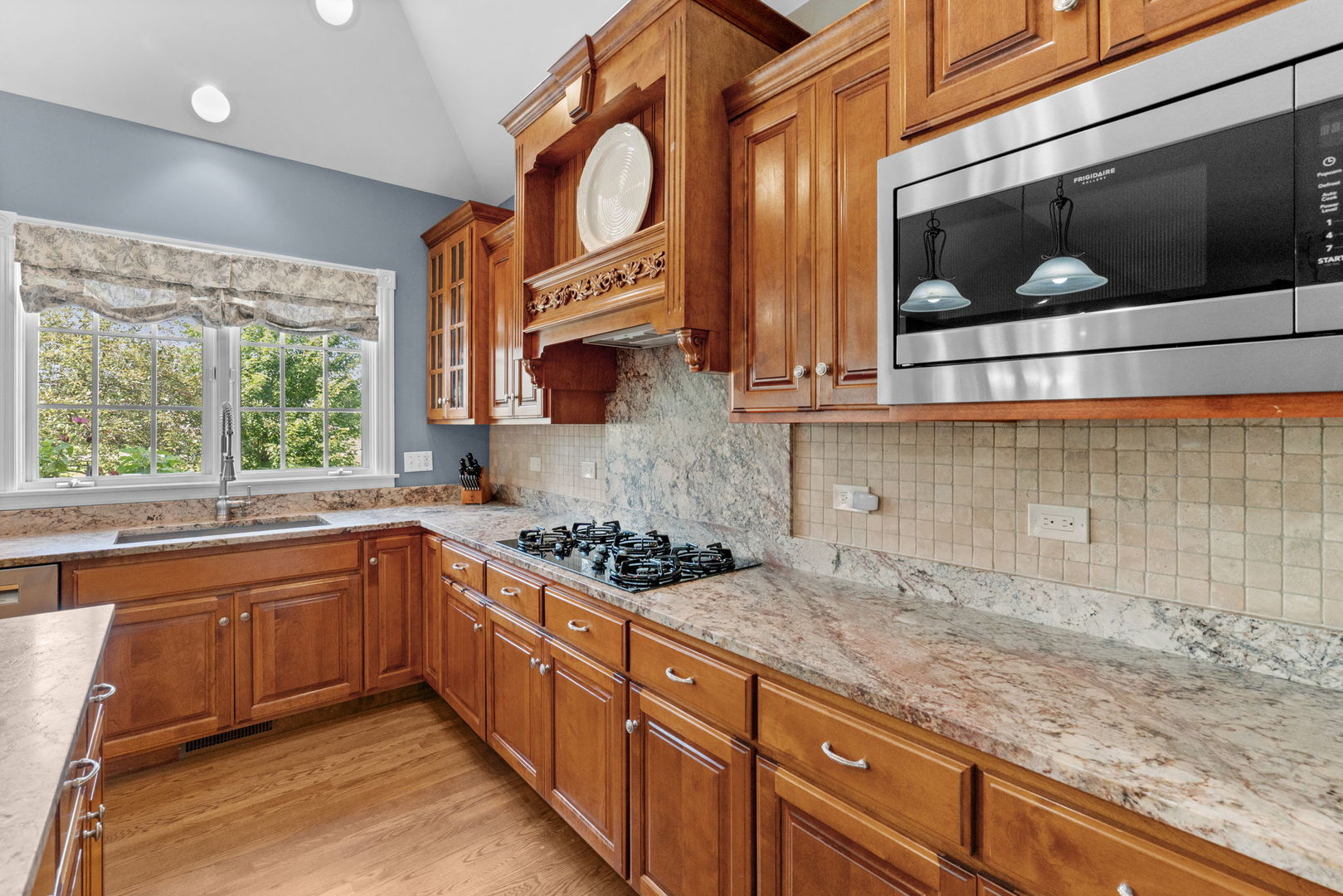 3401 Winding Meadow Lane Property Photo 12