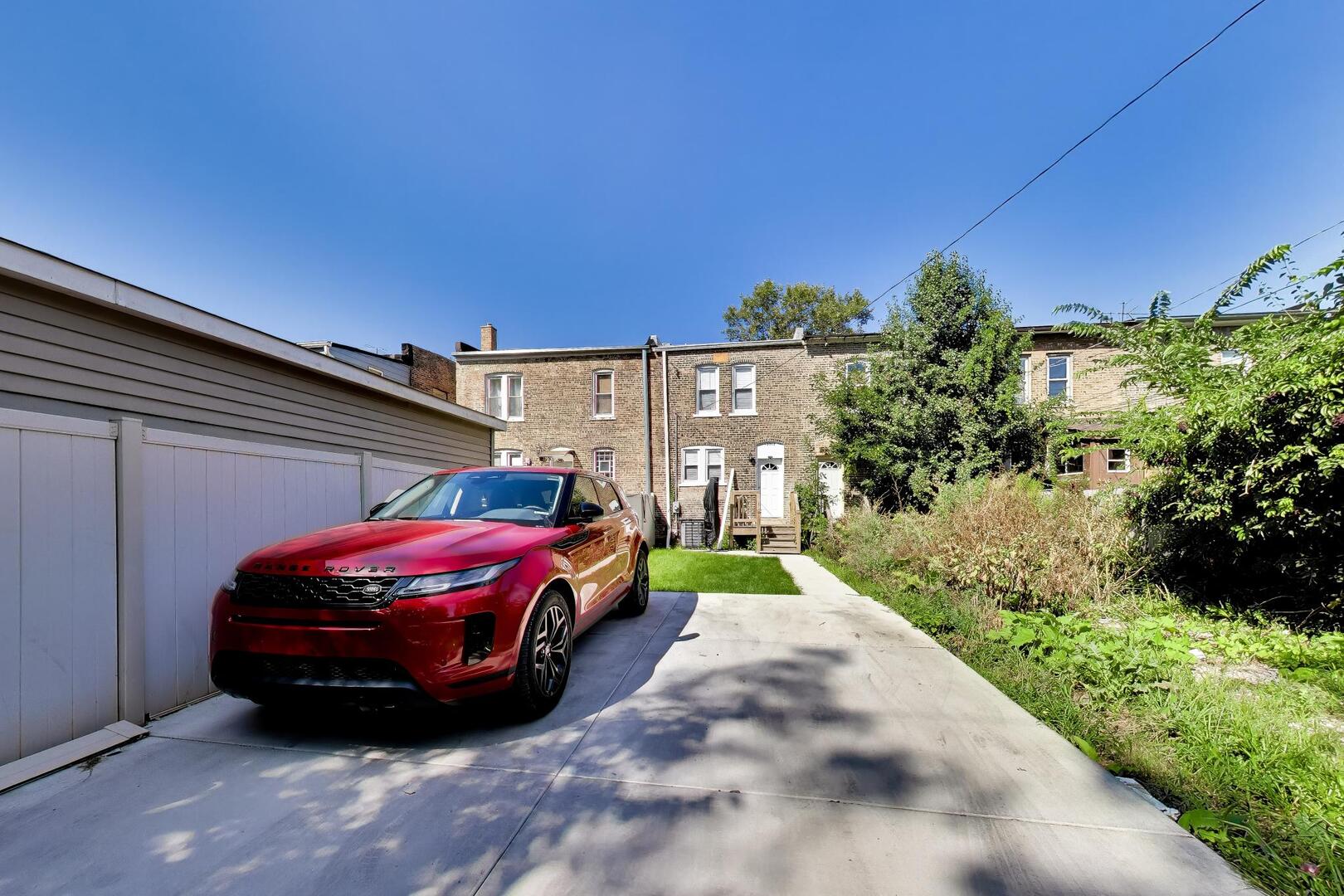 10713 S Champlain Avenue Property Photo 18