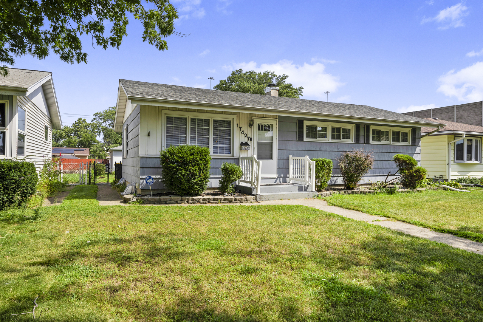 17427 Lorenz Avenue Property Photo 2