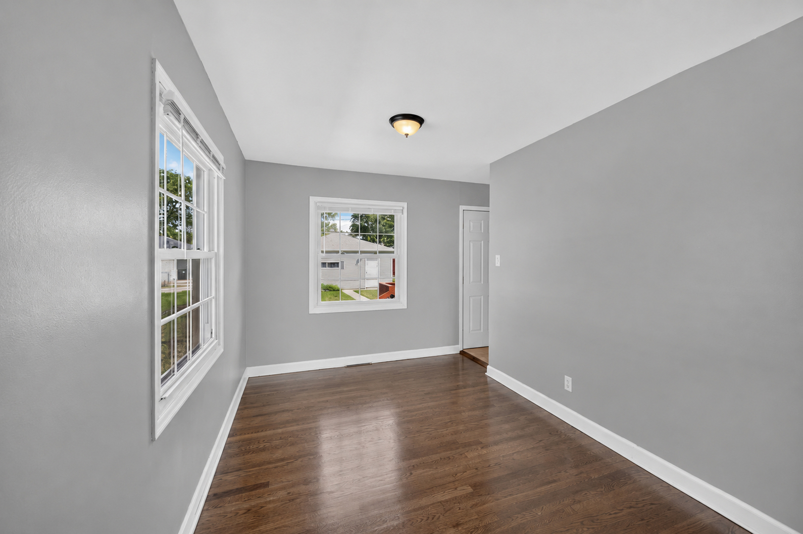 17427 Lorenz Avenue Property Photo 6