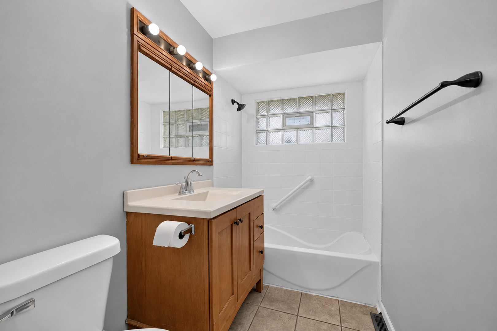17427 Lorenz Avenue Property Photo 13