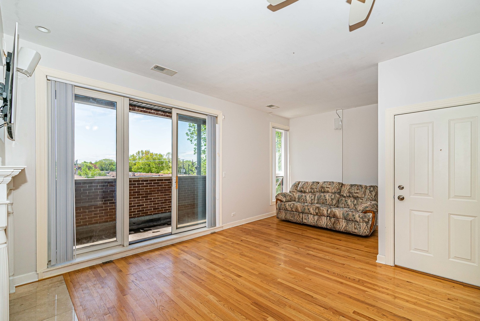 7642 W Belmont Avenue 2 Property Photo 7