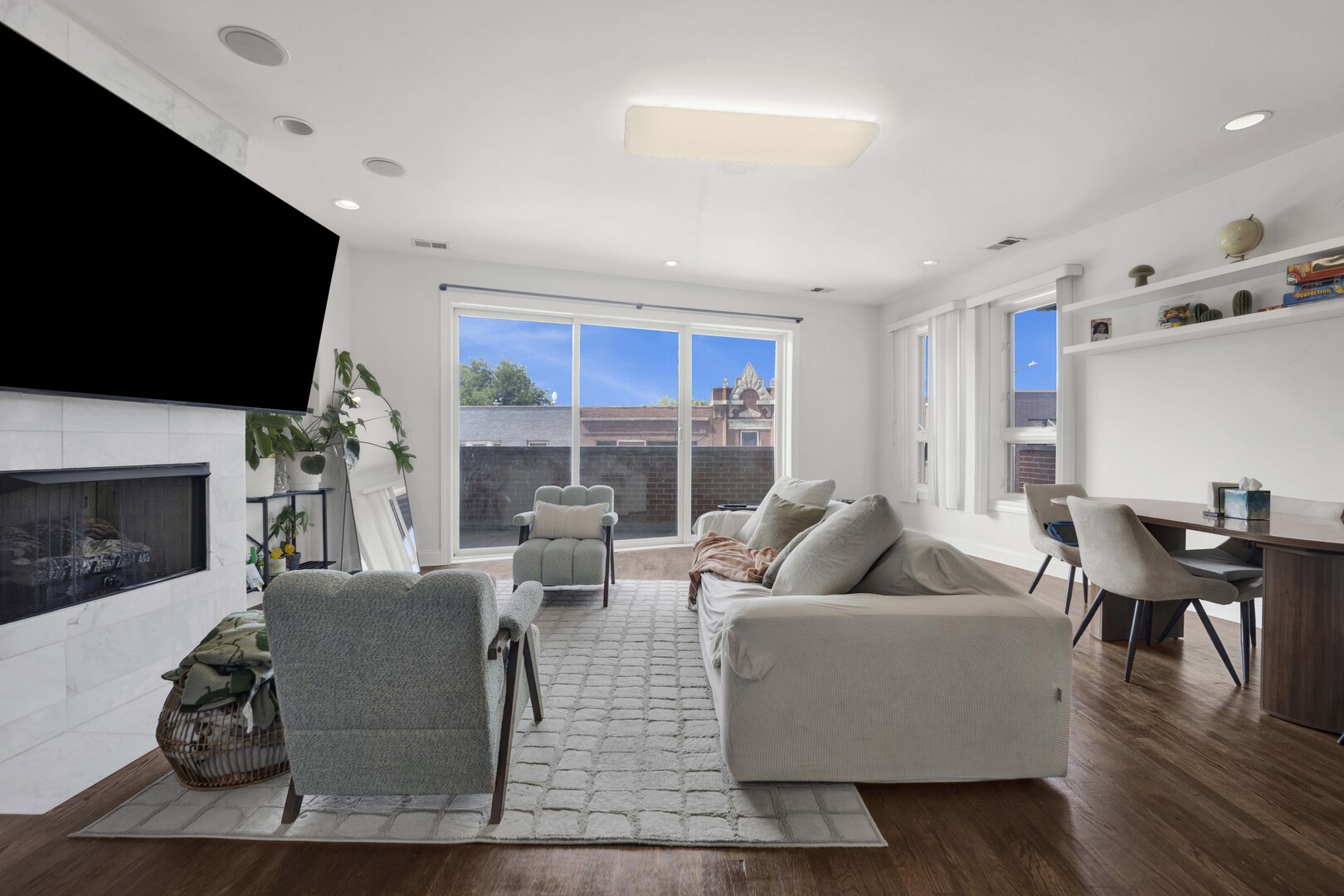 3505 N Elston Avenue 2 Property Photo 3