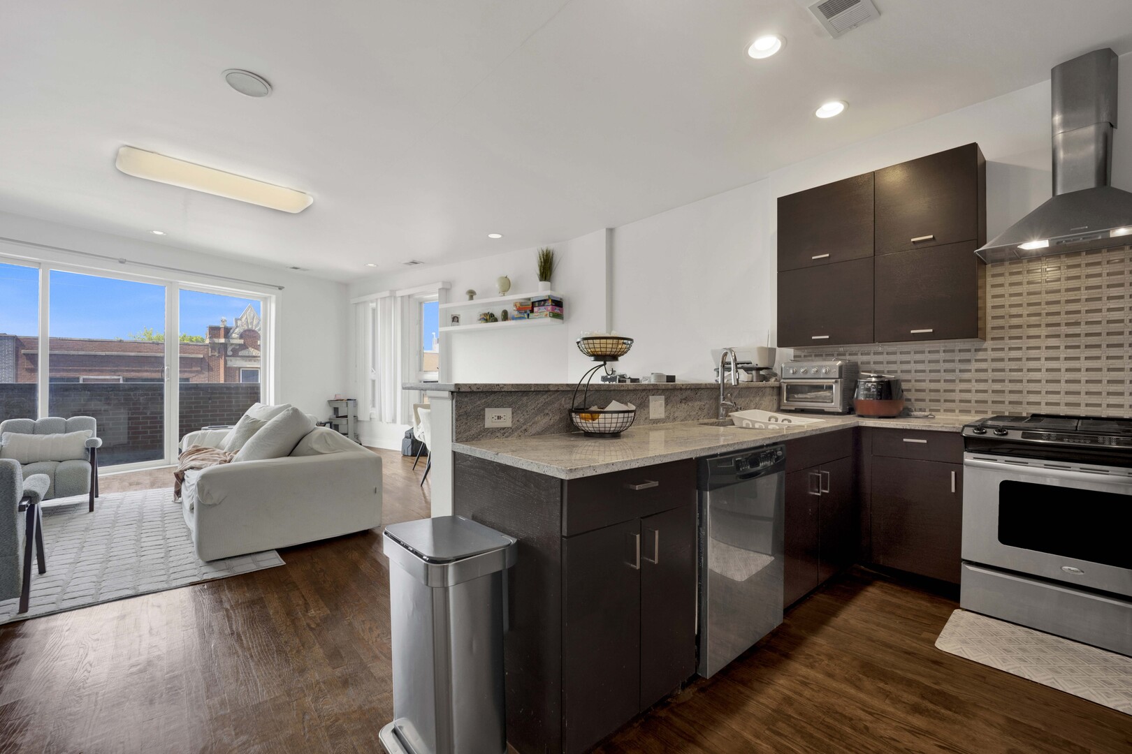 3505 N Elston Avenue 2 Property Photo 6