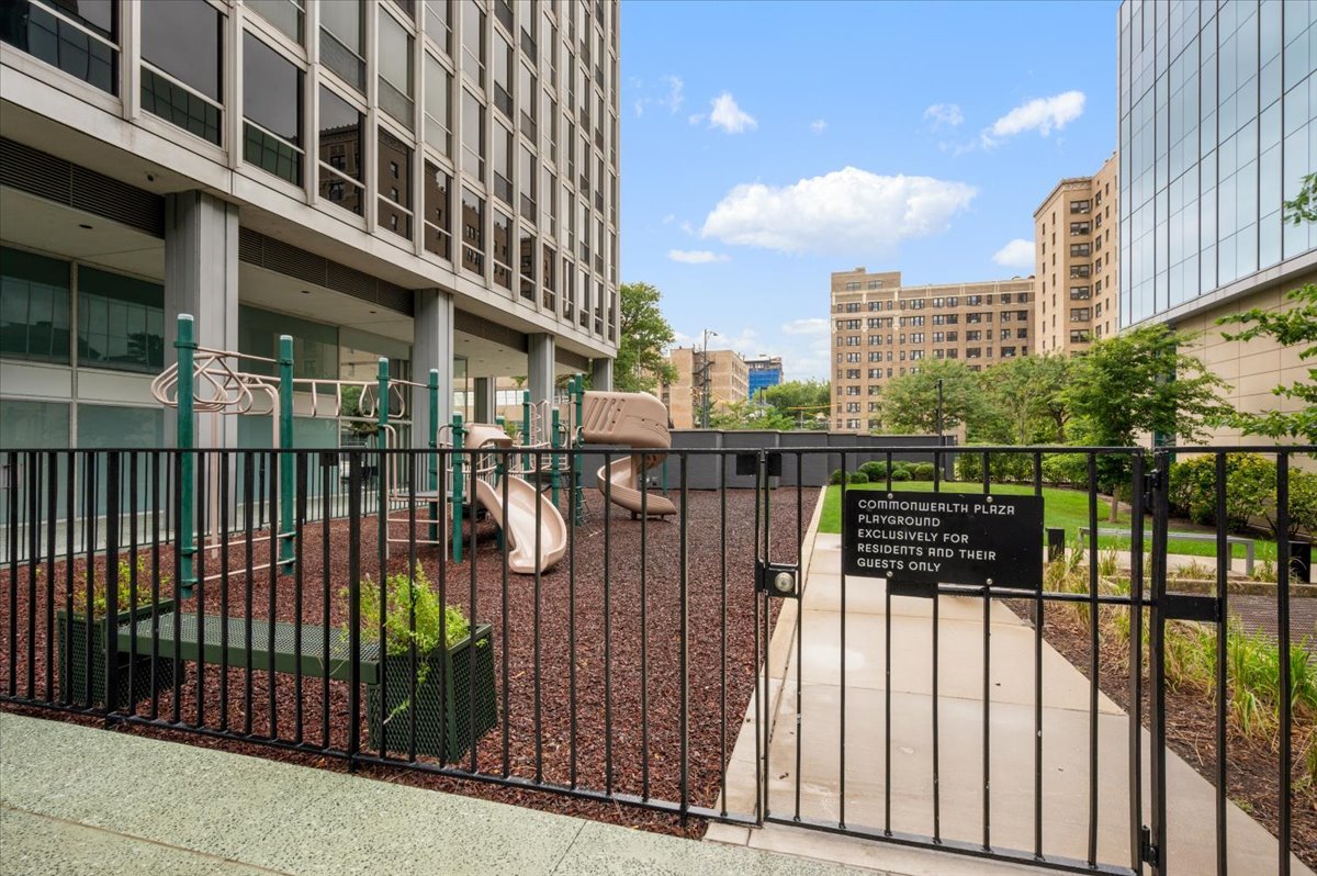 330 W Diversey Parkway 706 Property Photo 18