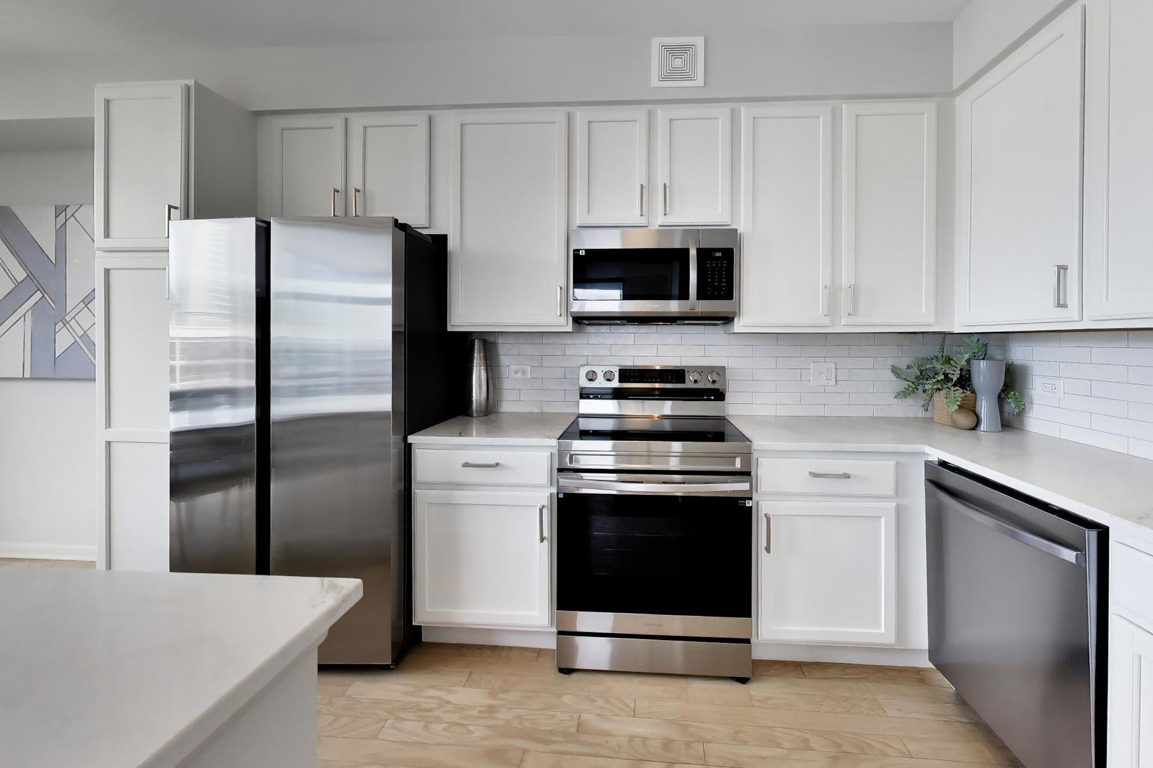435 W Erie Street 1508 Property Photo 9