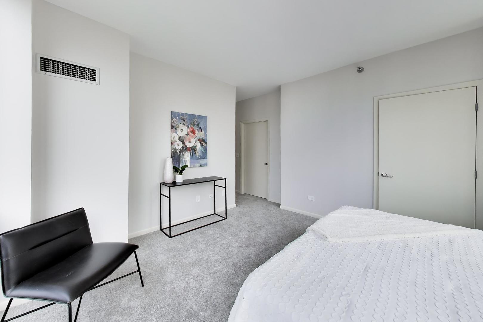 435 W Erie Street 1508 Property Photo 17