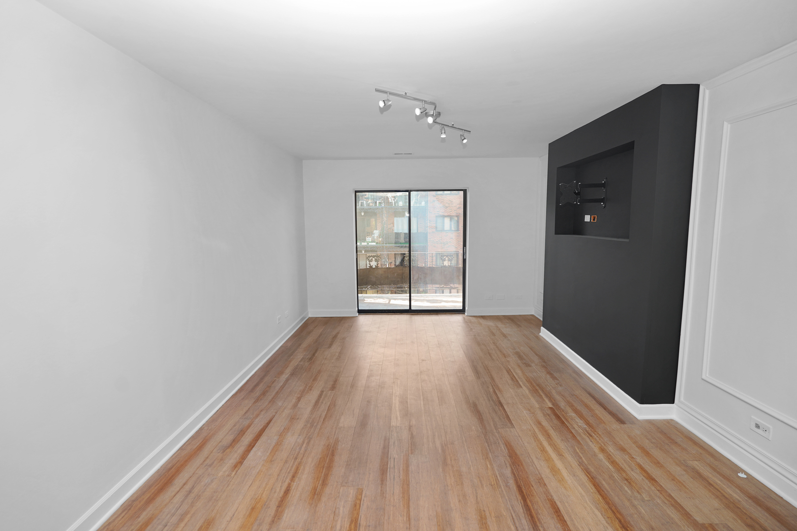 9332 Landings Lane 502 Property Photo 6