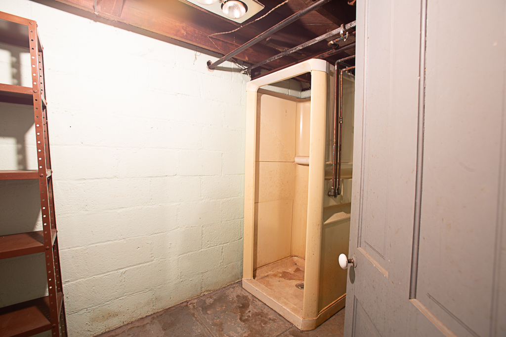 309 Lincoln Street Property Photo 19