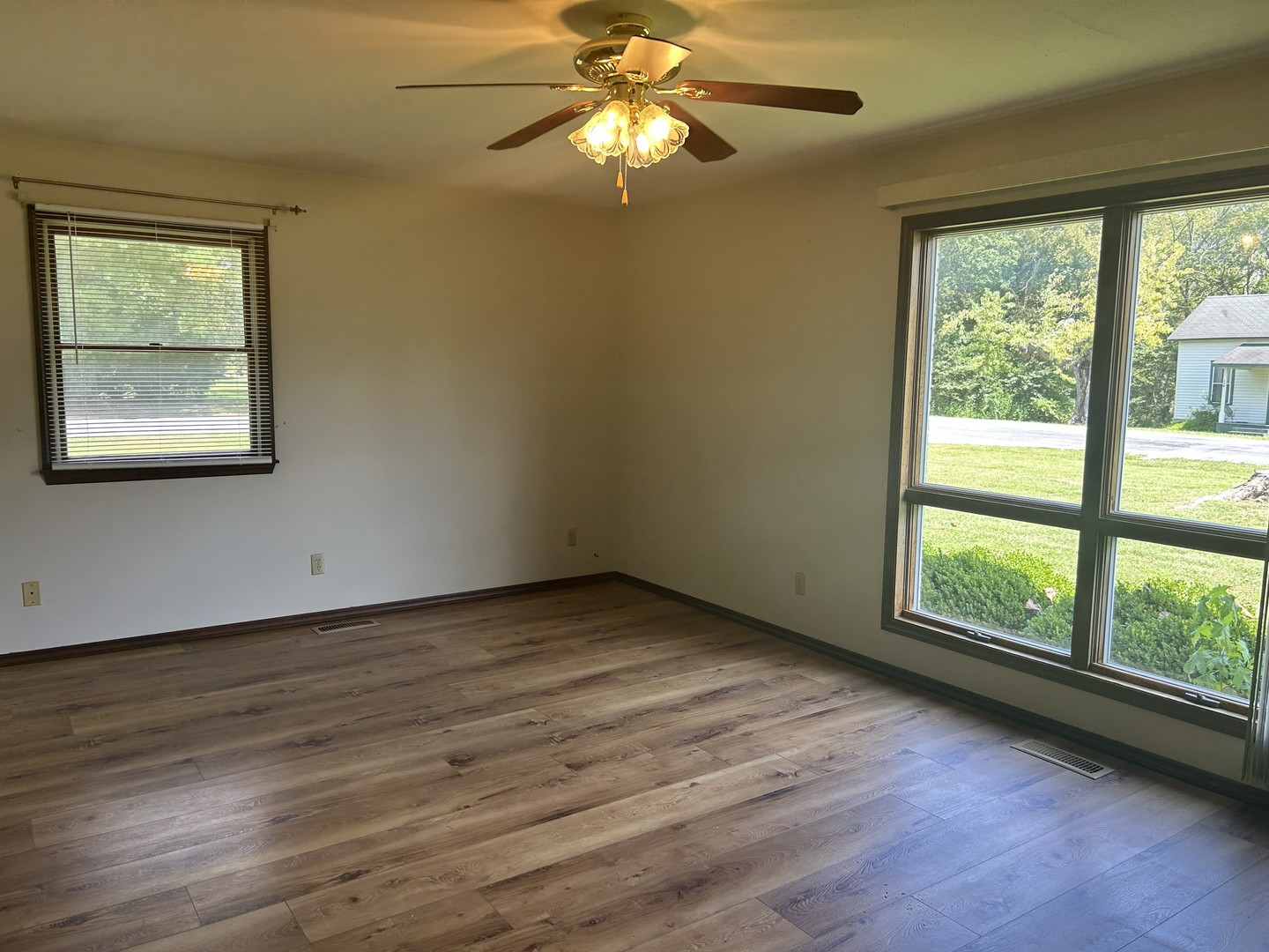 193 Maes Road Property Photo 2