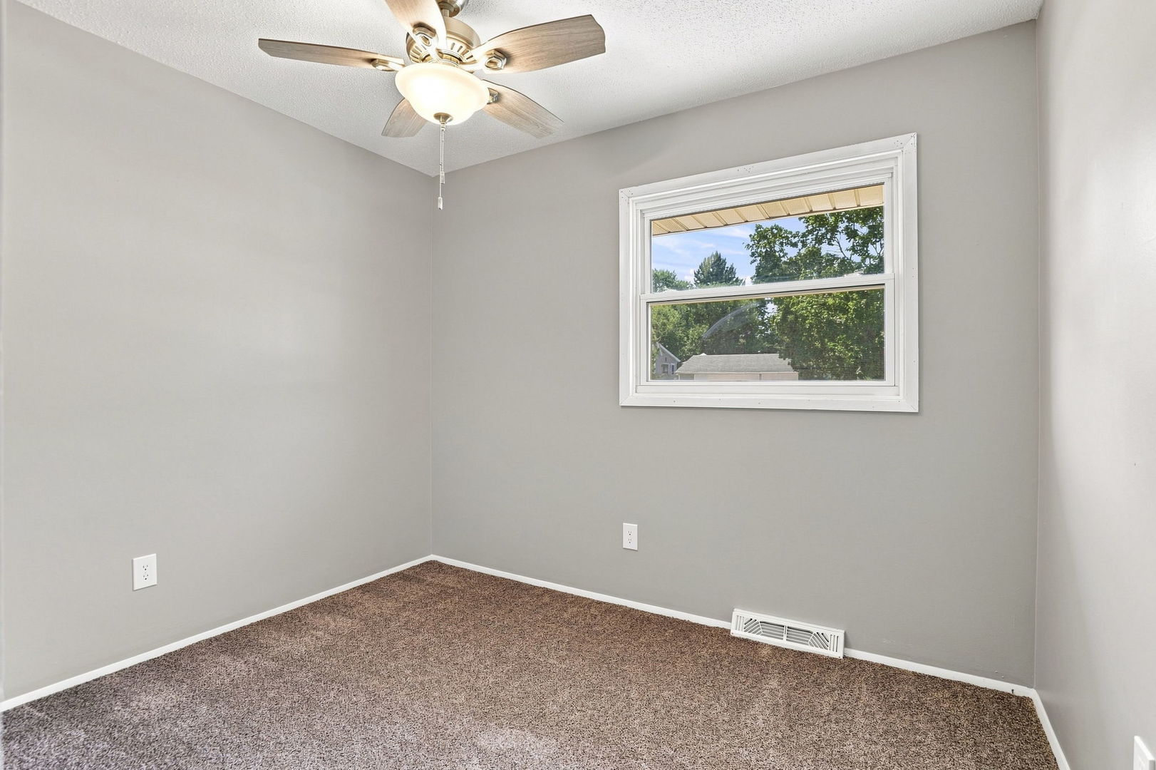 3916 W Lombard Street Property Photo 10