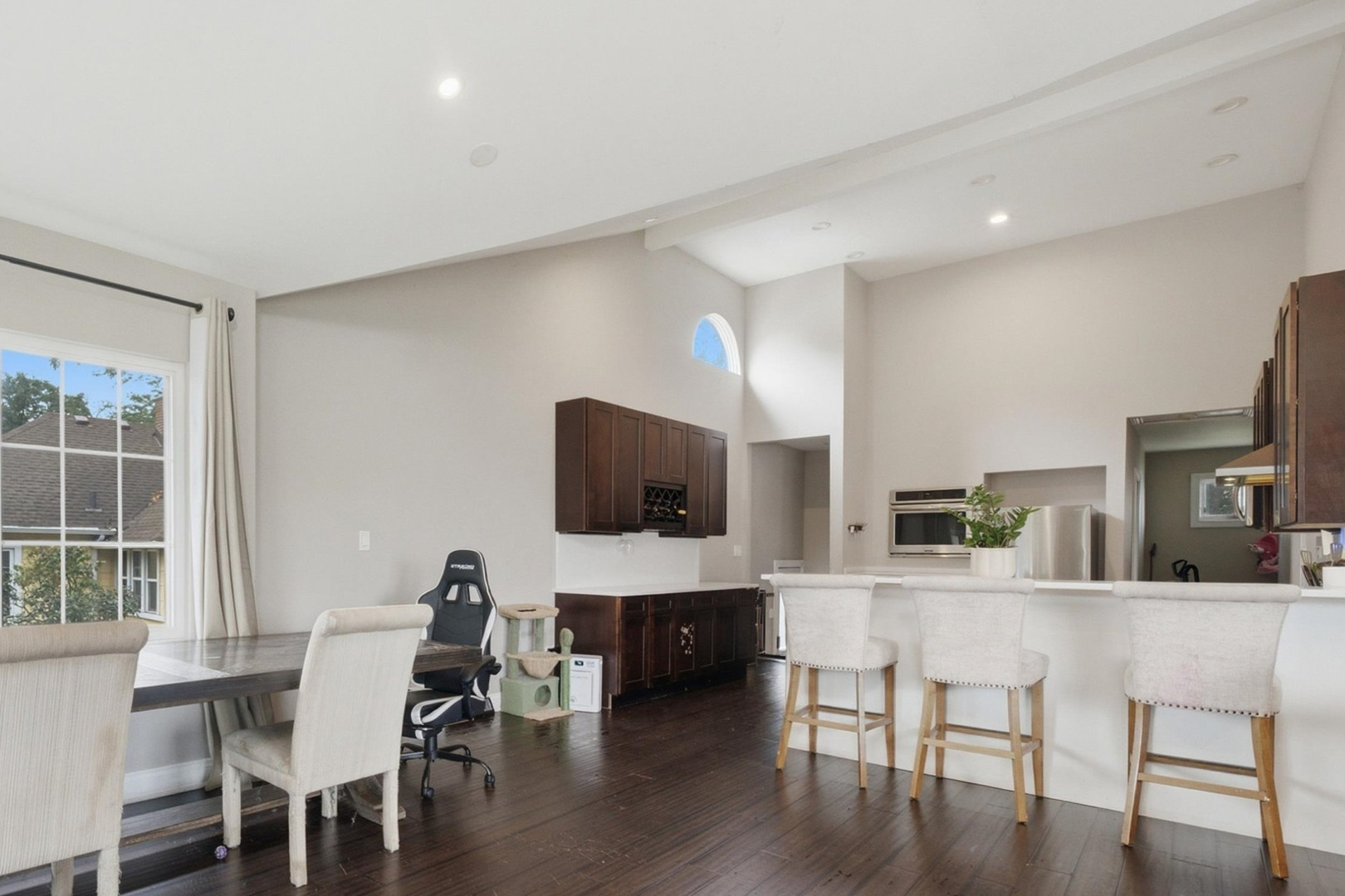 18232 Walter Street Property Photo 8